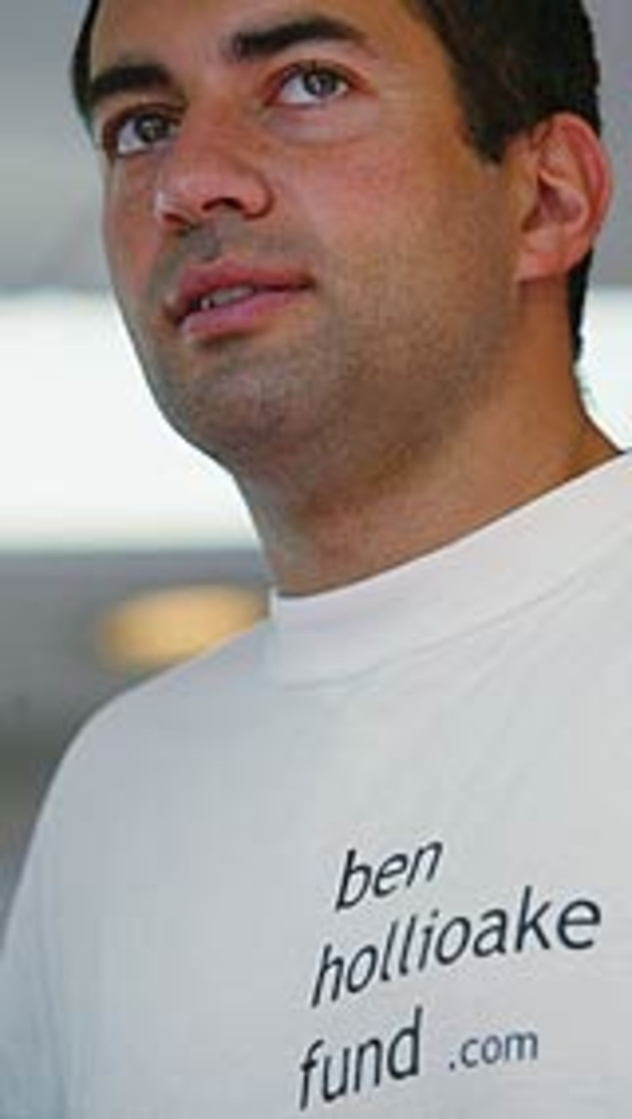Adam Hollioake looks forward to his marathon walk, September 19, 2003