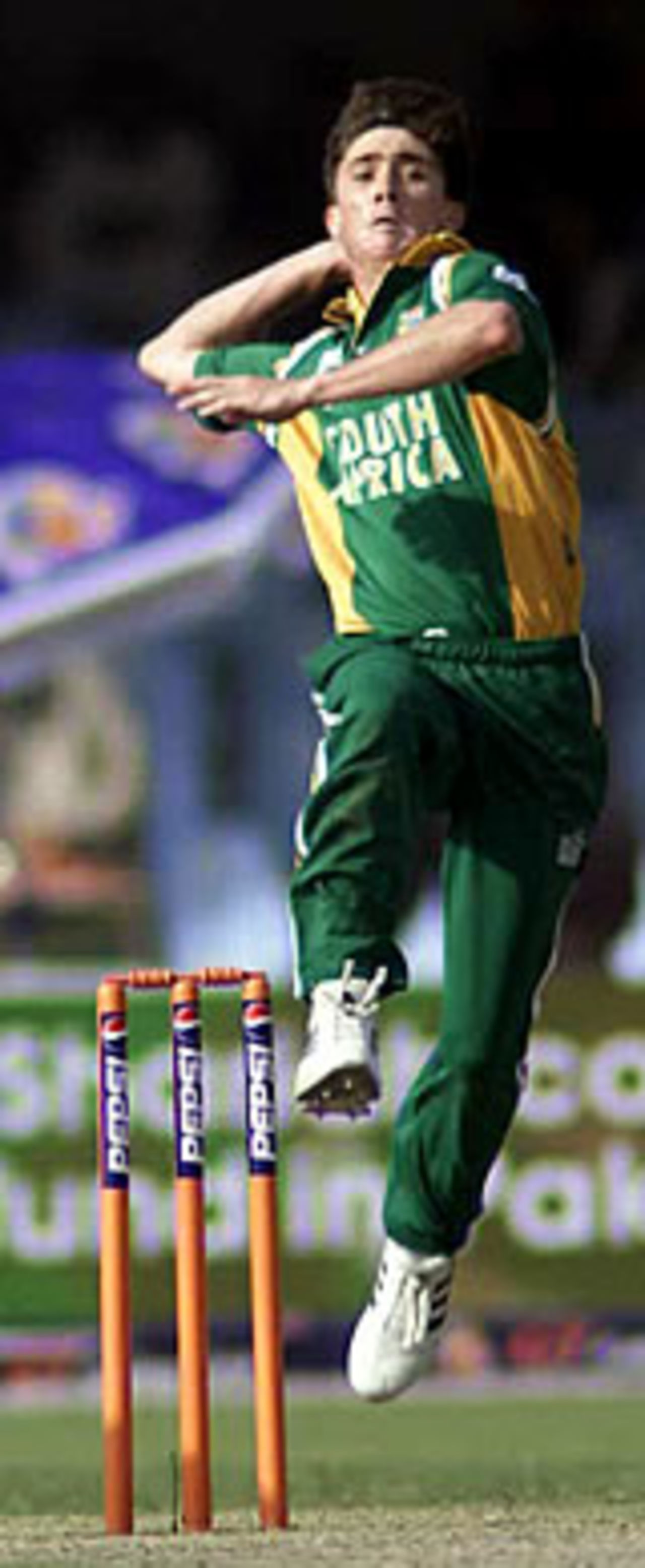 Alan Dawson in action, Lahore, Ist ODI, Pakistan v South Africa, 3 October 2003