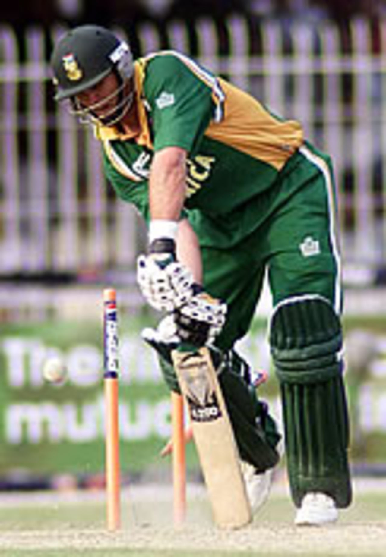 Jacques Kallis (62) loses his middle stump to a Shoaib Akhtar yorker, Pakistan v South Africa, 3rd ODI, Faisalabad, October 7, 2003.