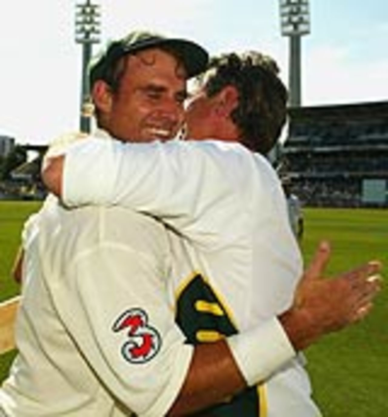 Matthew Hayden congratulated on passing Brian Lara's record Test score, Australia v Zimbabwe, 1st Test, Perth, October 10, 2003