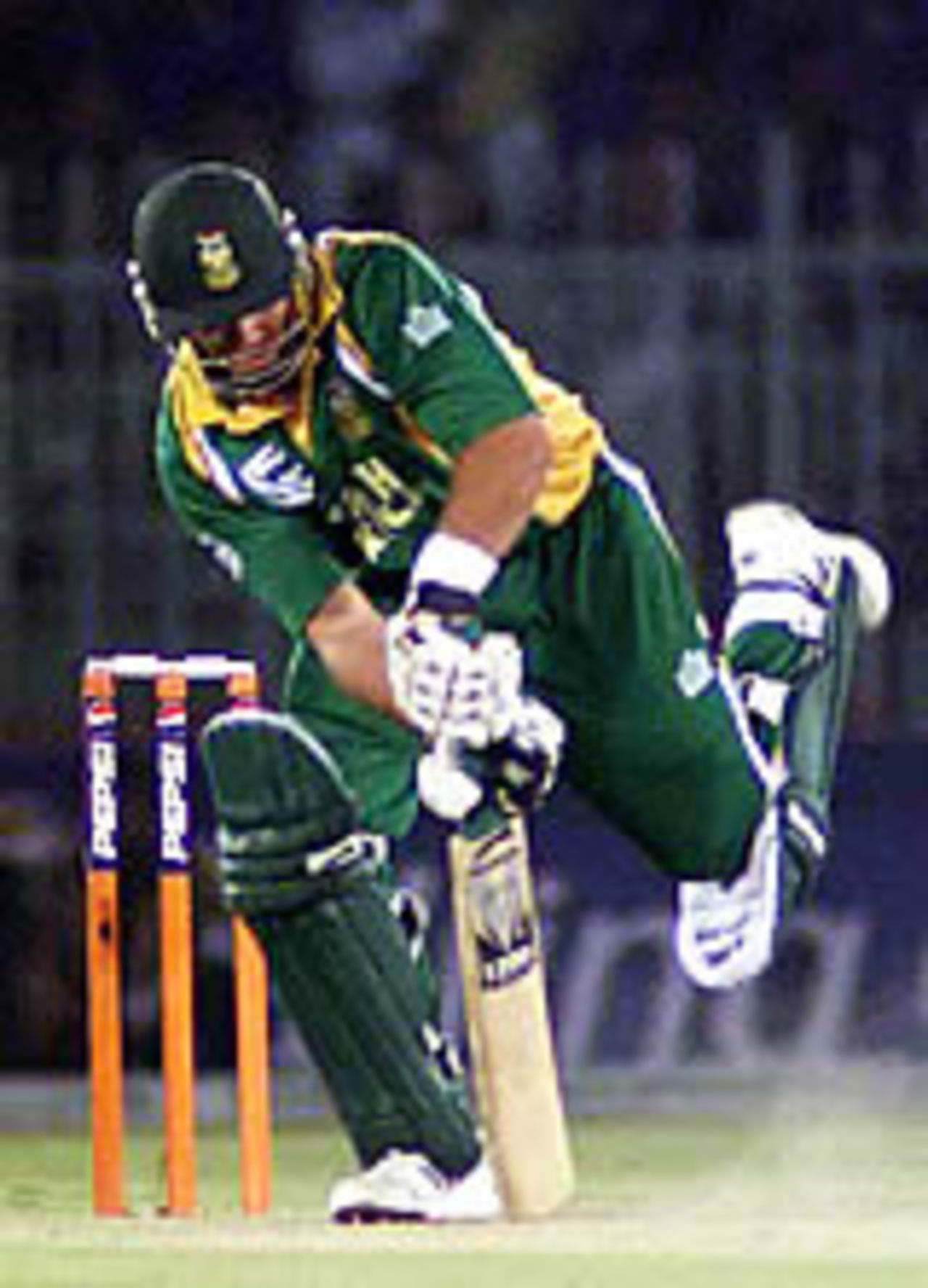 Jacques Kallis manages to keep out a Shoaib Akhtar yorker during his 58-run innings, Pakistan v South Africa, 4th ODI, Rawalpindi, October 10, 2003.