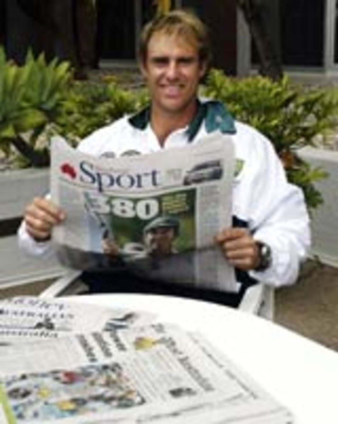 Hayden likes what he sees in the papers, 1st Test, Australia v Zimbabwe, Perth, 2003