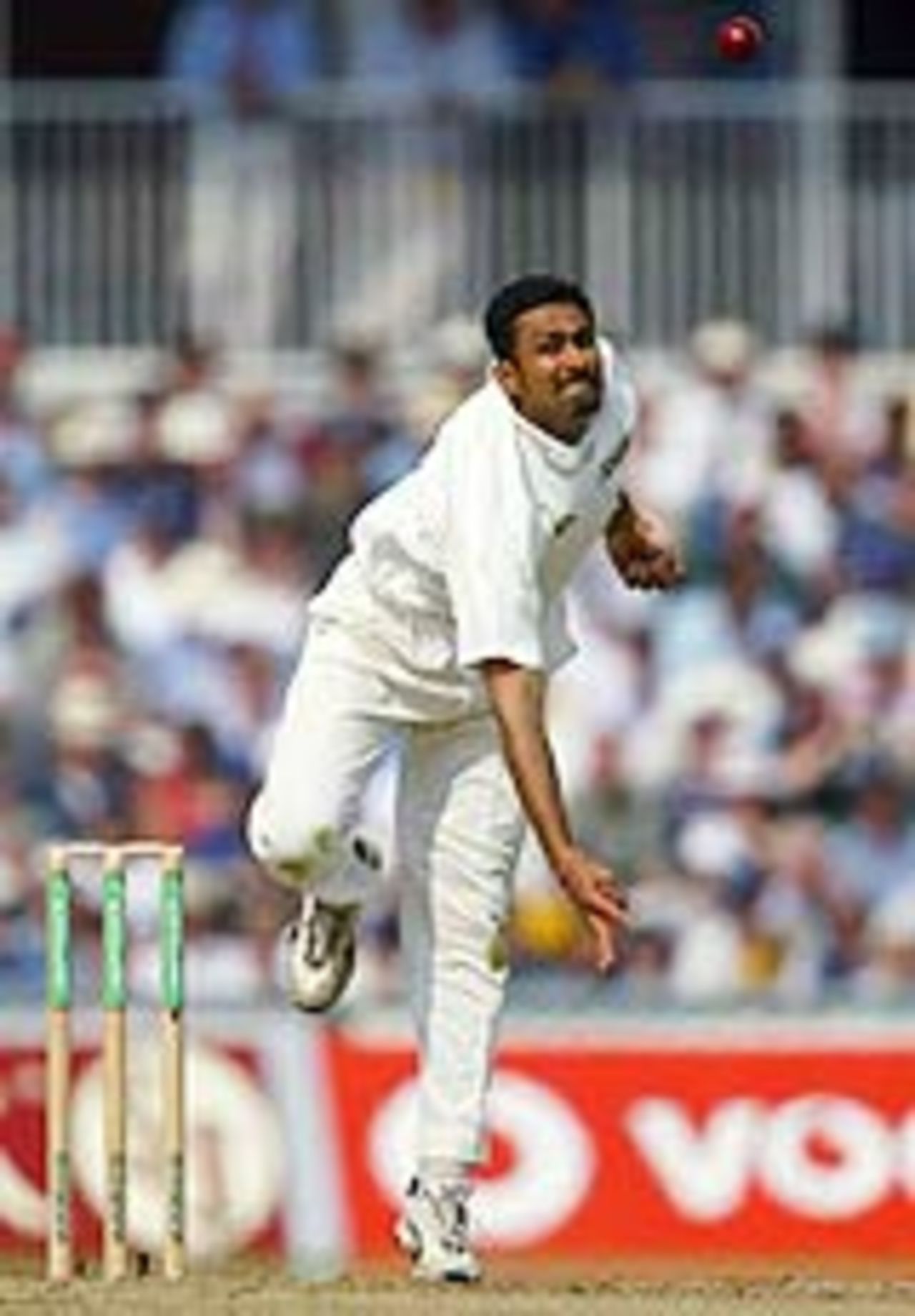 Anil Kumble in action, India v England, fourth Test, Oval, September 5, 2002