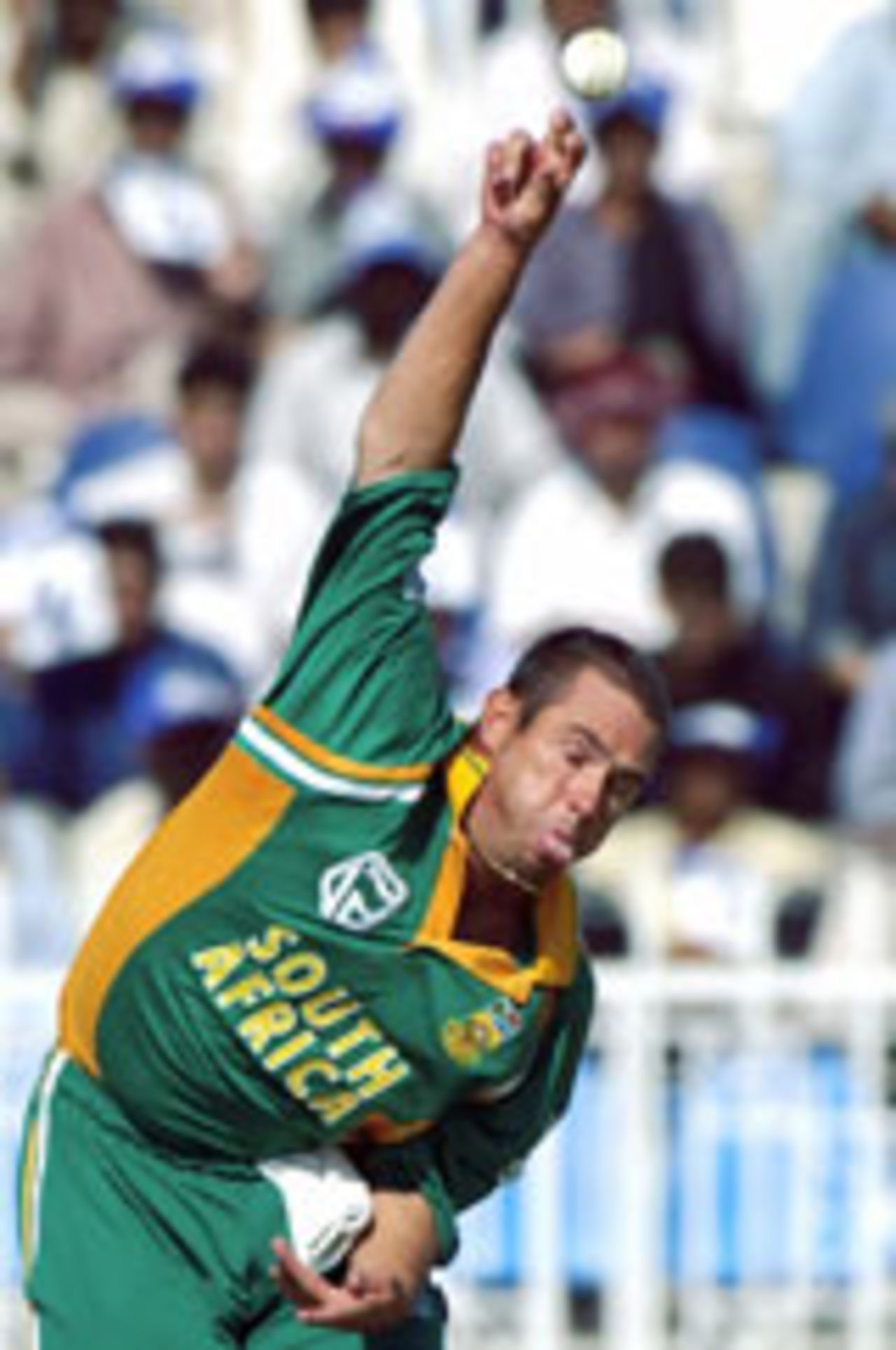 Andrew Hall bowling, Pak v SA, 4th ODI, Rawalpindi , October 10, 2003