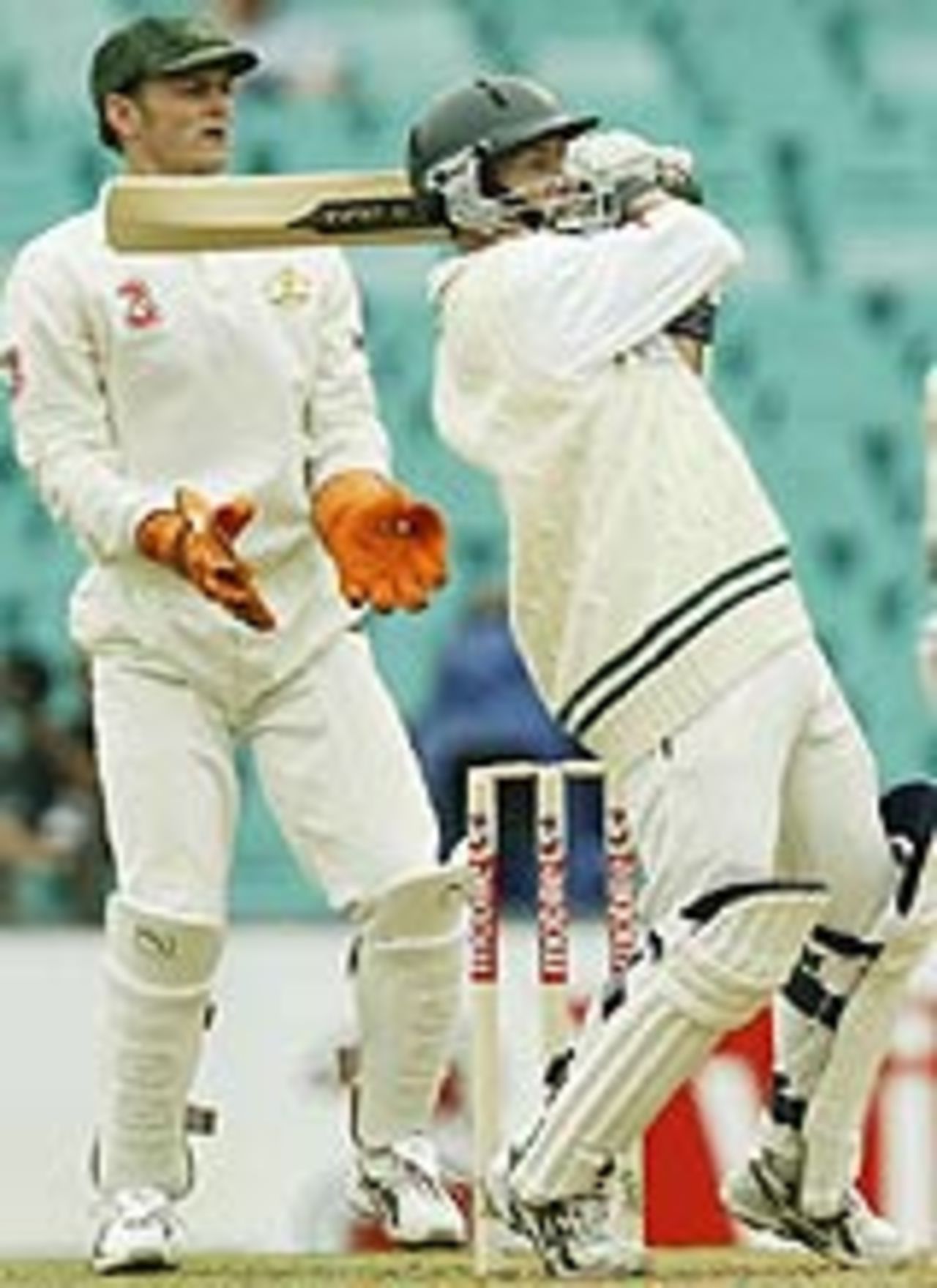 Stuart Carlisle pulls during his century, Australia v Zimbabwe, 2nd Test, The SCG, October 17, 2003