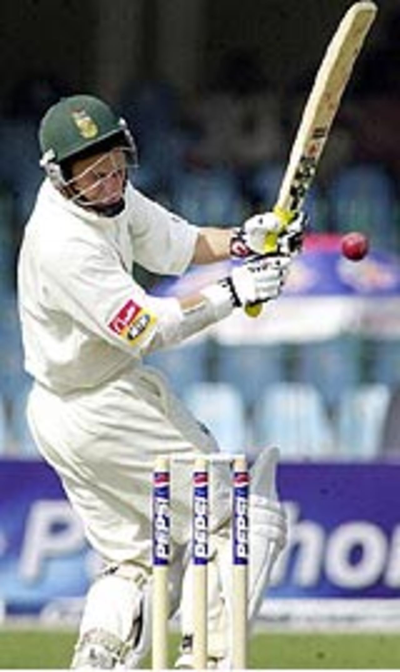 Gary Kirsten is hit by a Shoaib Akhtar bouncer, Pakistan v South Africa 1st Test, Lahore, October 17 2003