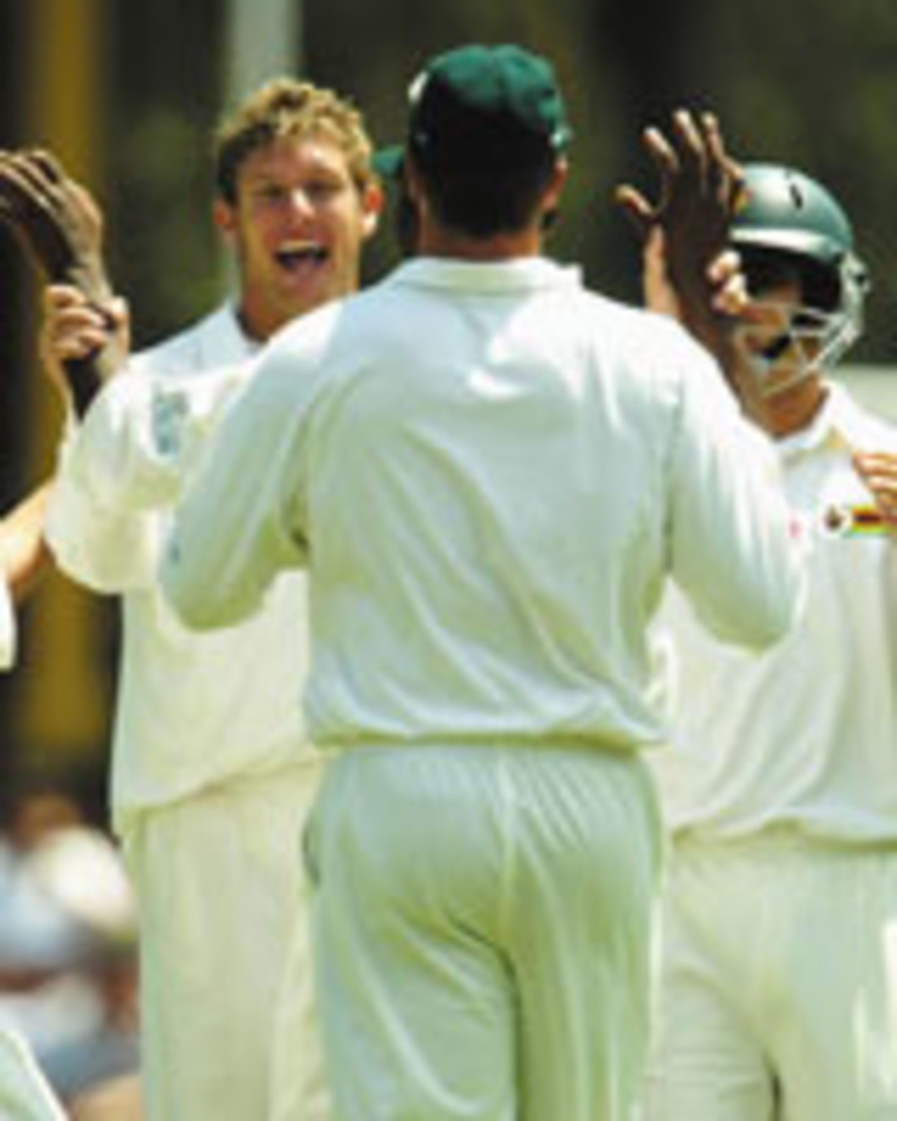 Andy Blignaut celebrates the early wicket of Justin Langer in Australia's first innings, Australia v Zimbabwe, 2nd Test, Sydney, 2nd day