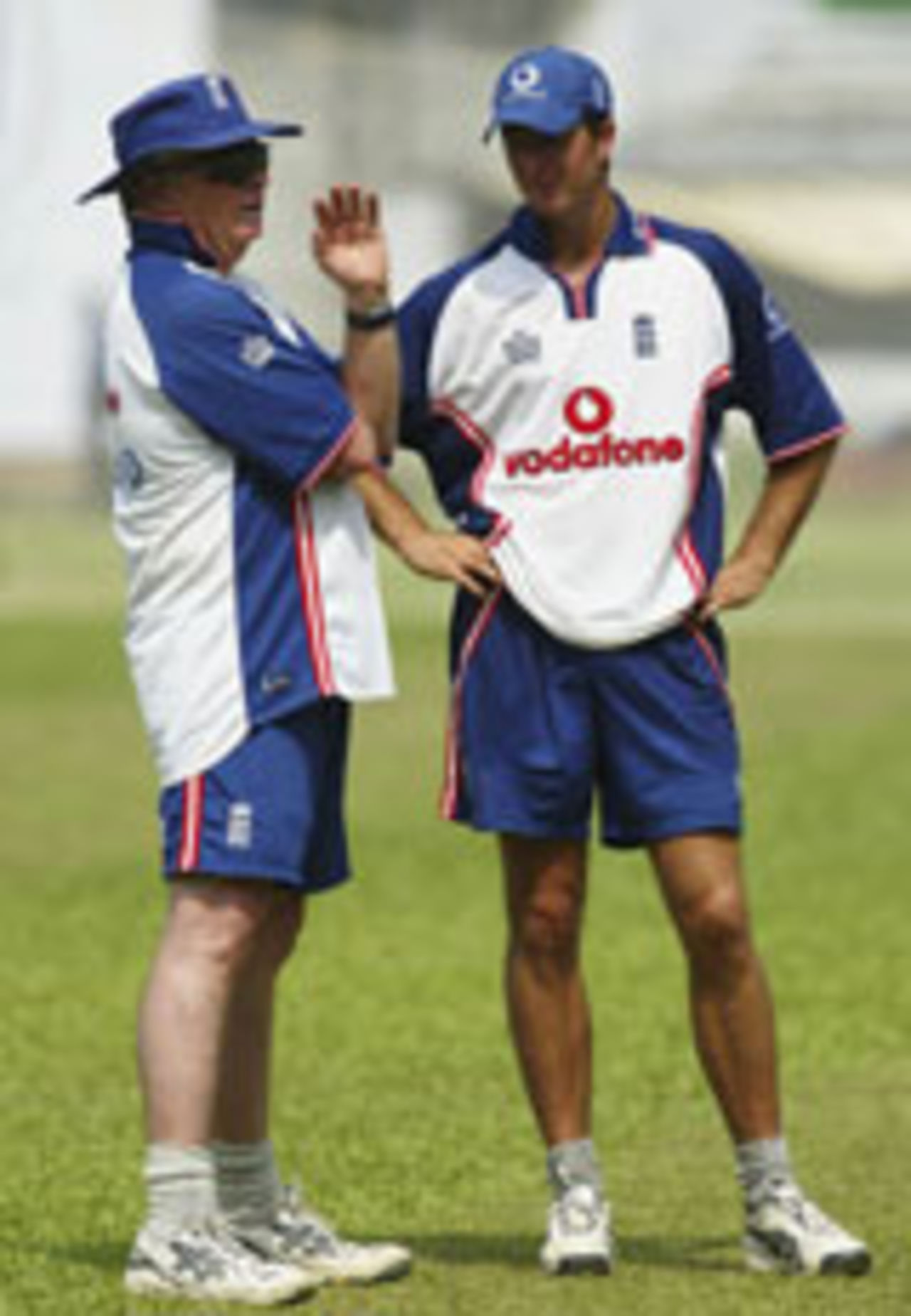 Duncan Fletcher and Michael Vaughan talk ahead of England's first Test v Bangladesh, October 20, 2003