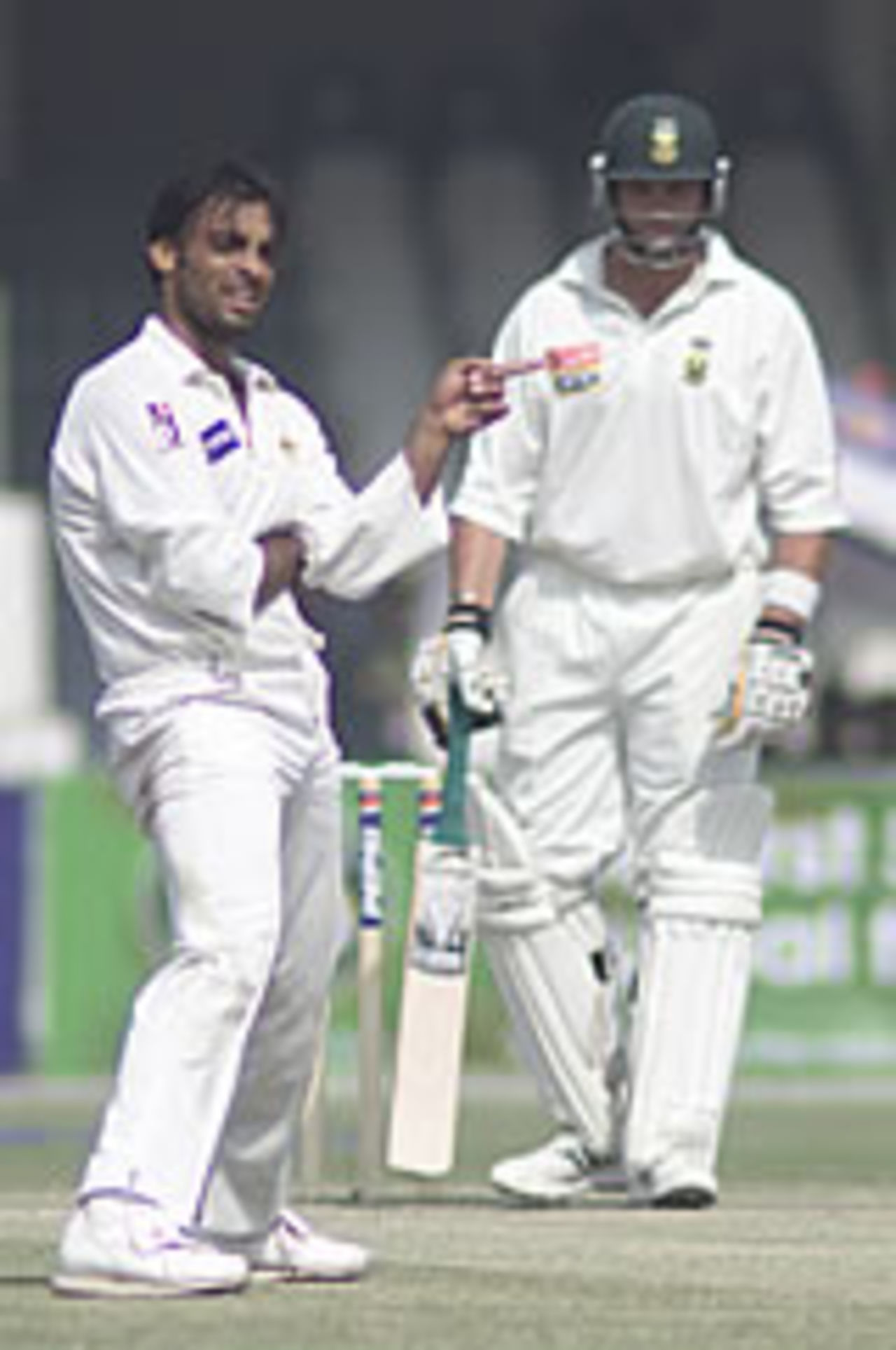 Shoaib Akhtar (4-46) asks the umpire if the ball was missing leg, Pakistan v South Africa, Day 4, 1st Test, Lahore, October 20, 2003.