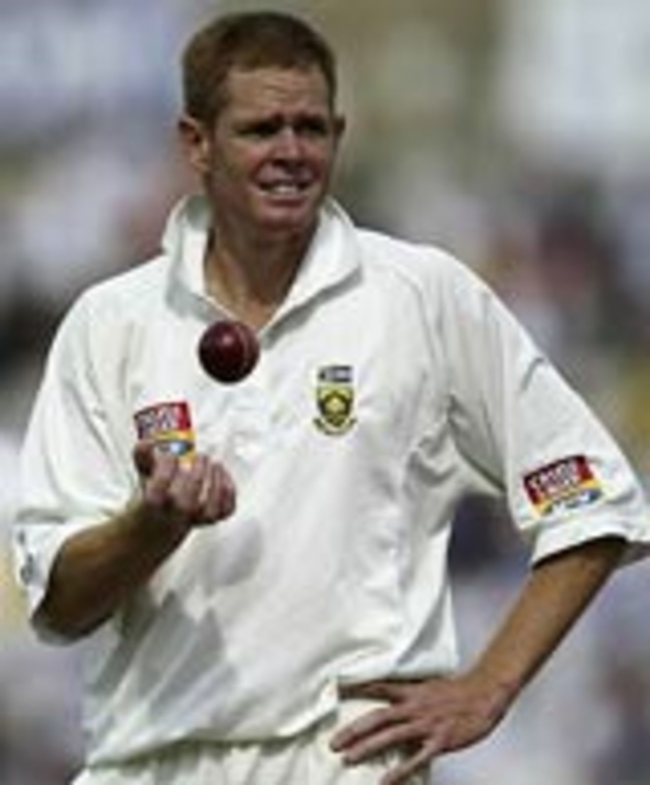 Shaun Pollock ruminates, England v South Africa, The AMP Oval, September 8 2003