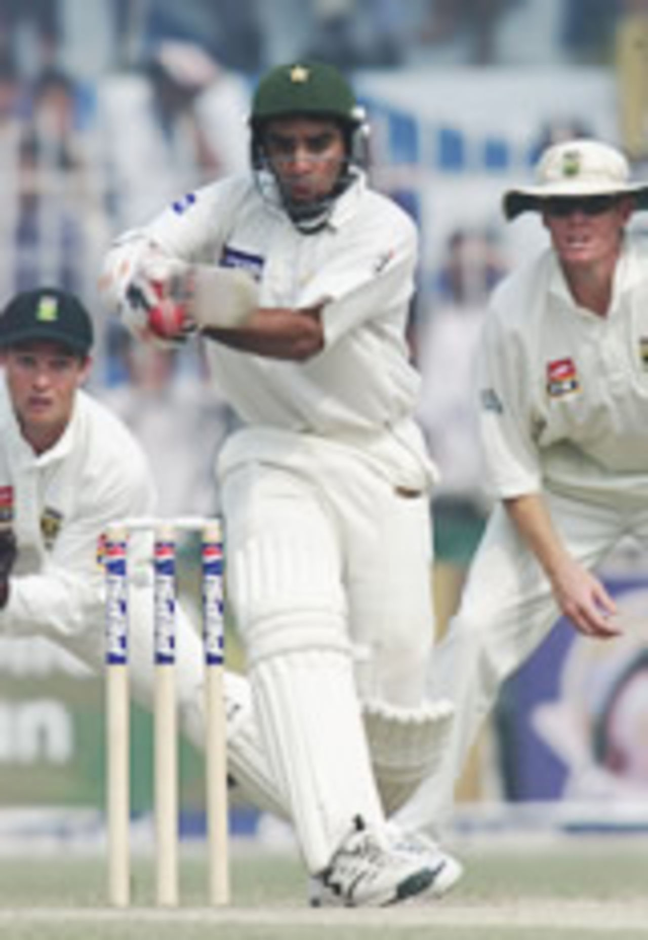 Taufeeq Umar pulls during his 71 in the second innings, Pakistan v South Africa, 2nd Test, Faisalabad, 5th day, October 28, 2003