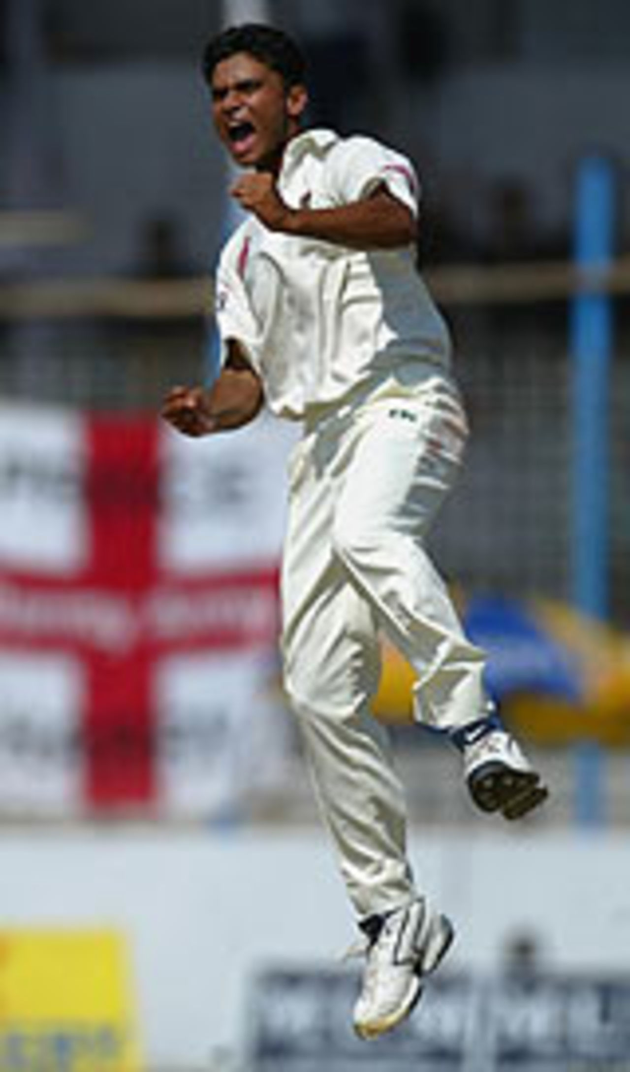 Mashrafe Mortaza celebrates, Bangladesh v England, 2nd Test, Chittagong, October 30, 2003