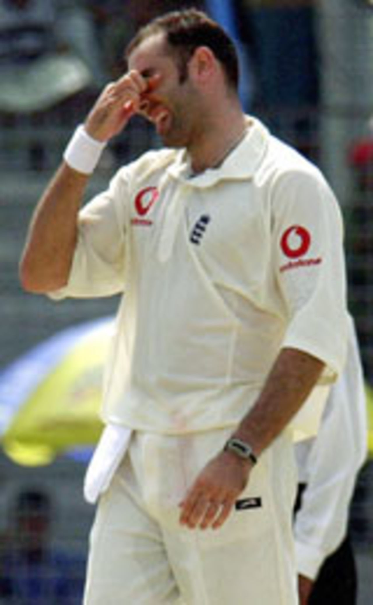 Richard Johnson looking frustrated, Bangladesh v England, 2nd Test, Chittagong, October 31, 2003