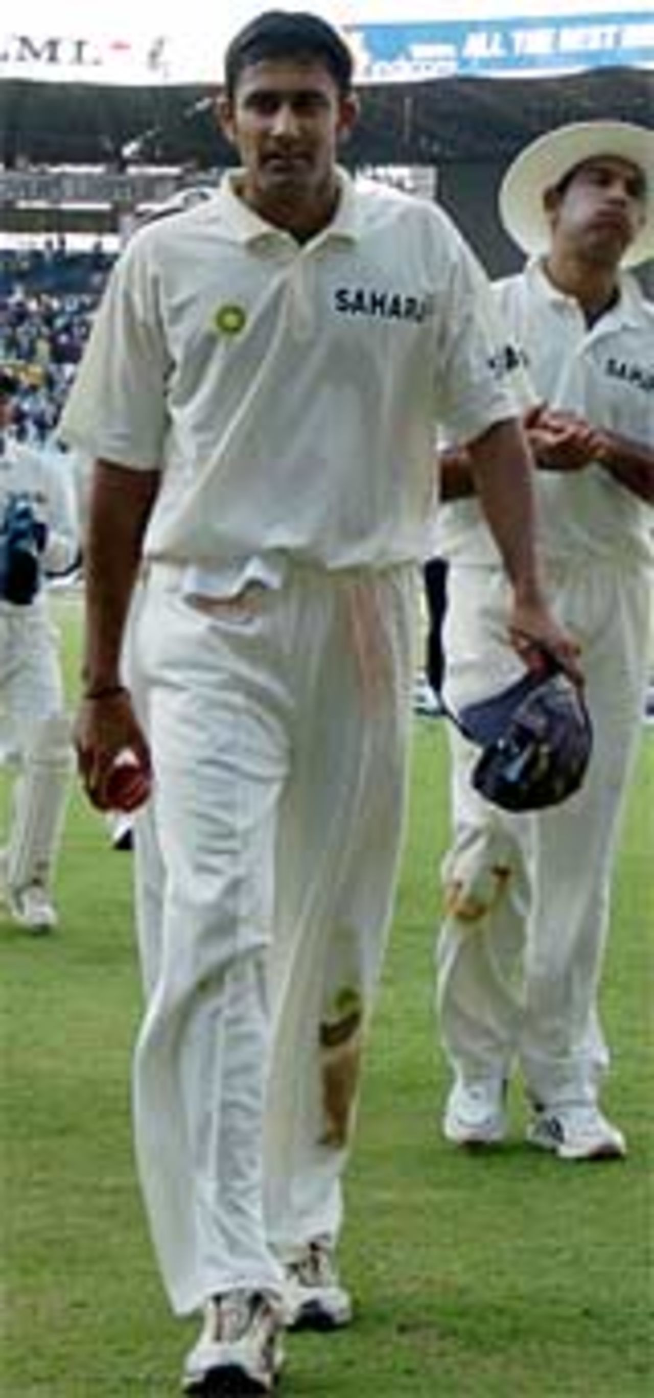 Anil Kumble leaves the field at the end of the day, India v Australia, October 2004