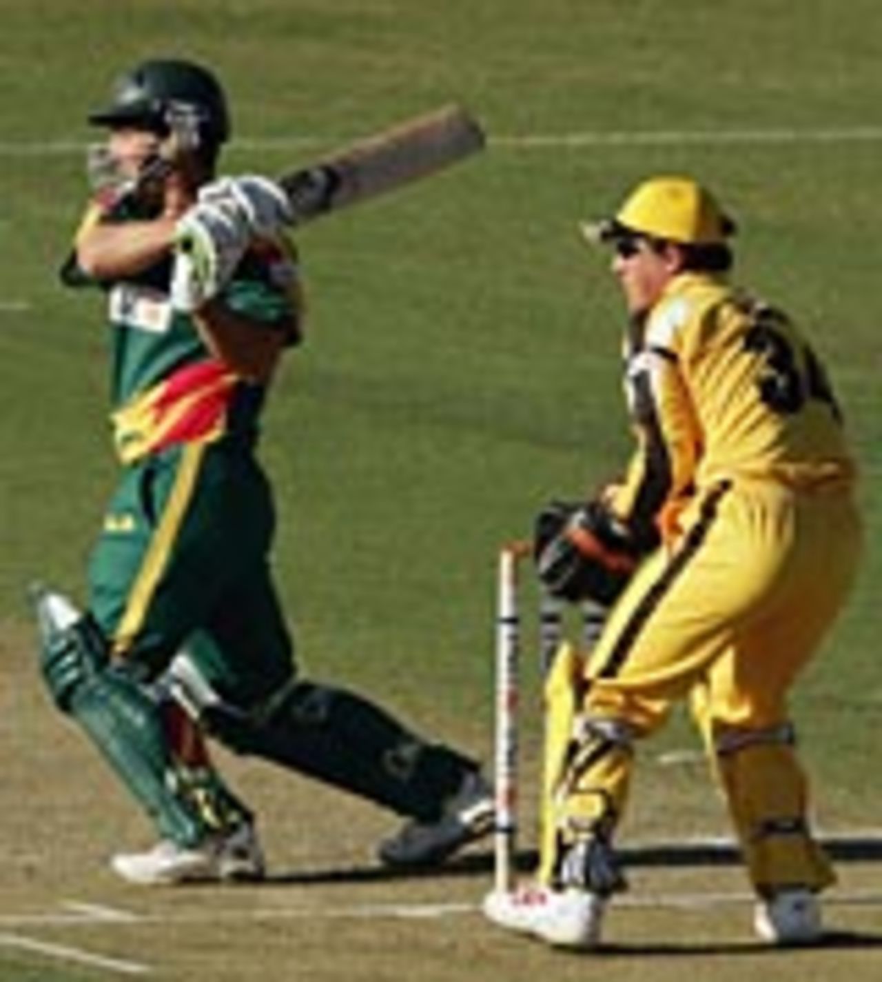 Daniel Marsh on his way to 106, Western Australia v Tasmania, ING Cup, Perth, October 15, 2004