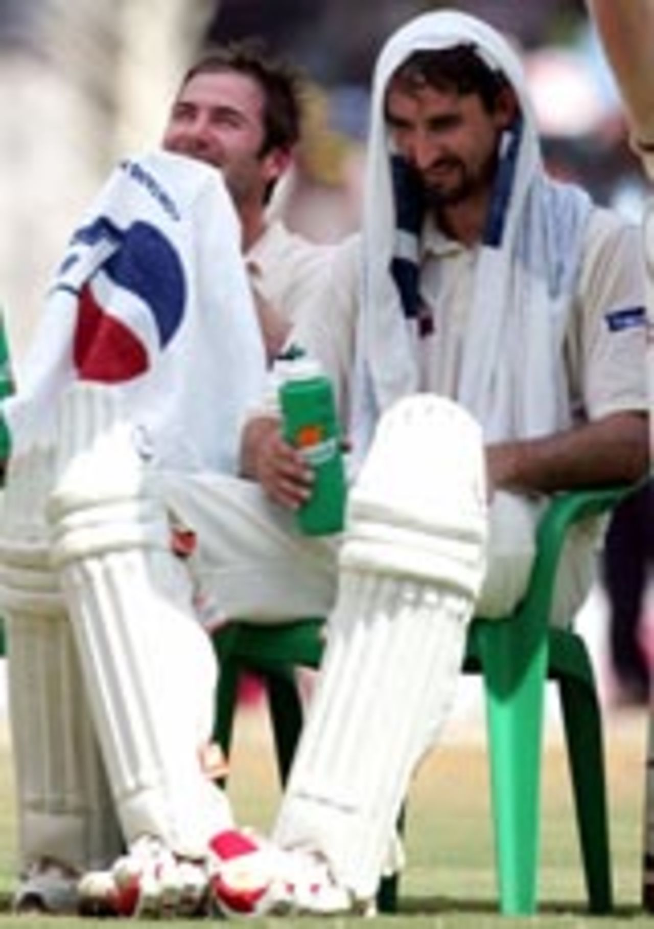 Jason Gillespie and Damien Martyn towelling off, India v Australia, 2nd Test, Chennai, 4th day, October 17, 2004