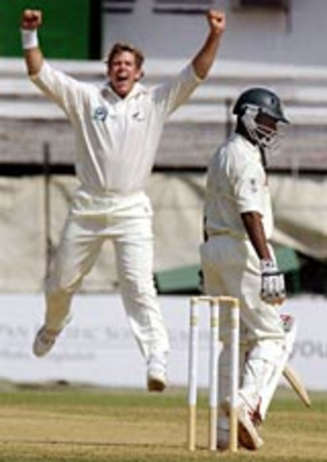 Jacob Oram celebrates dismissing Nafis Iqbal, Bangladesh v New Zealand, 1st Test, Dhaka, October 19, 2004