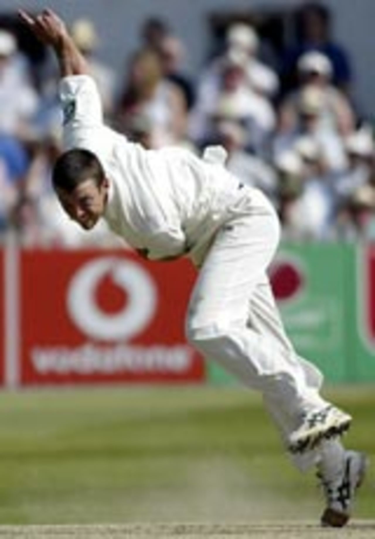 James Franklin bowling, England v New Zealand, 3rd Test, Trent Bridge, June 13, 2004