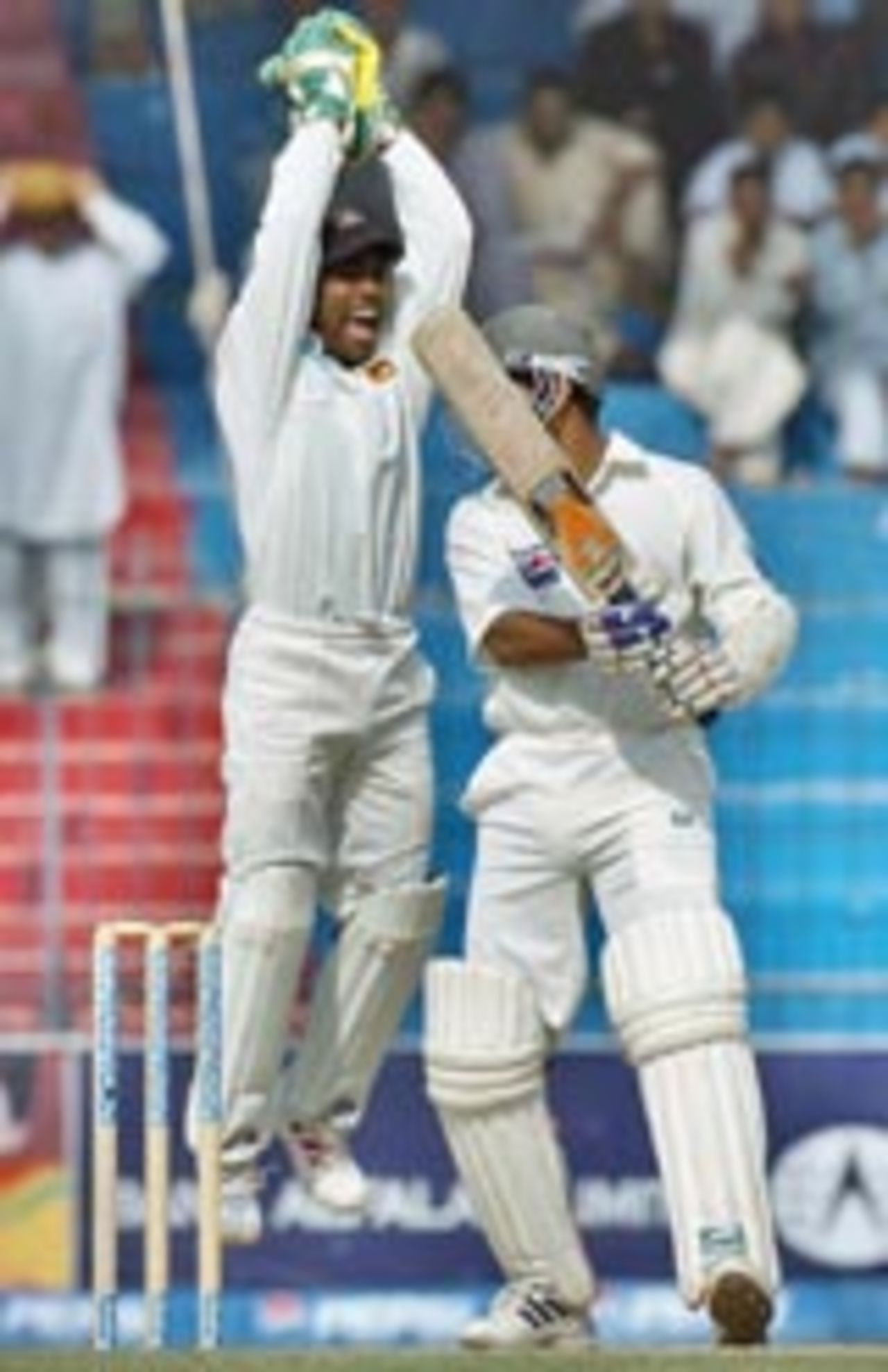 Romesh Kaluwitharana celebrates as Yousuf Youhana is caught behind, Pakistan v Sri Lanka, 1st Test, Faisalabad, October 21, 2004