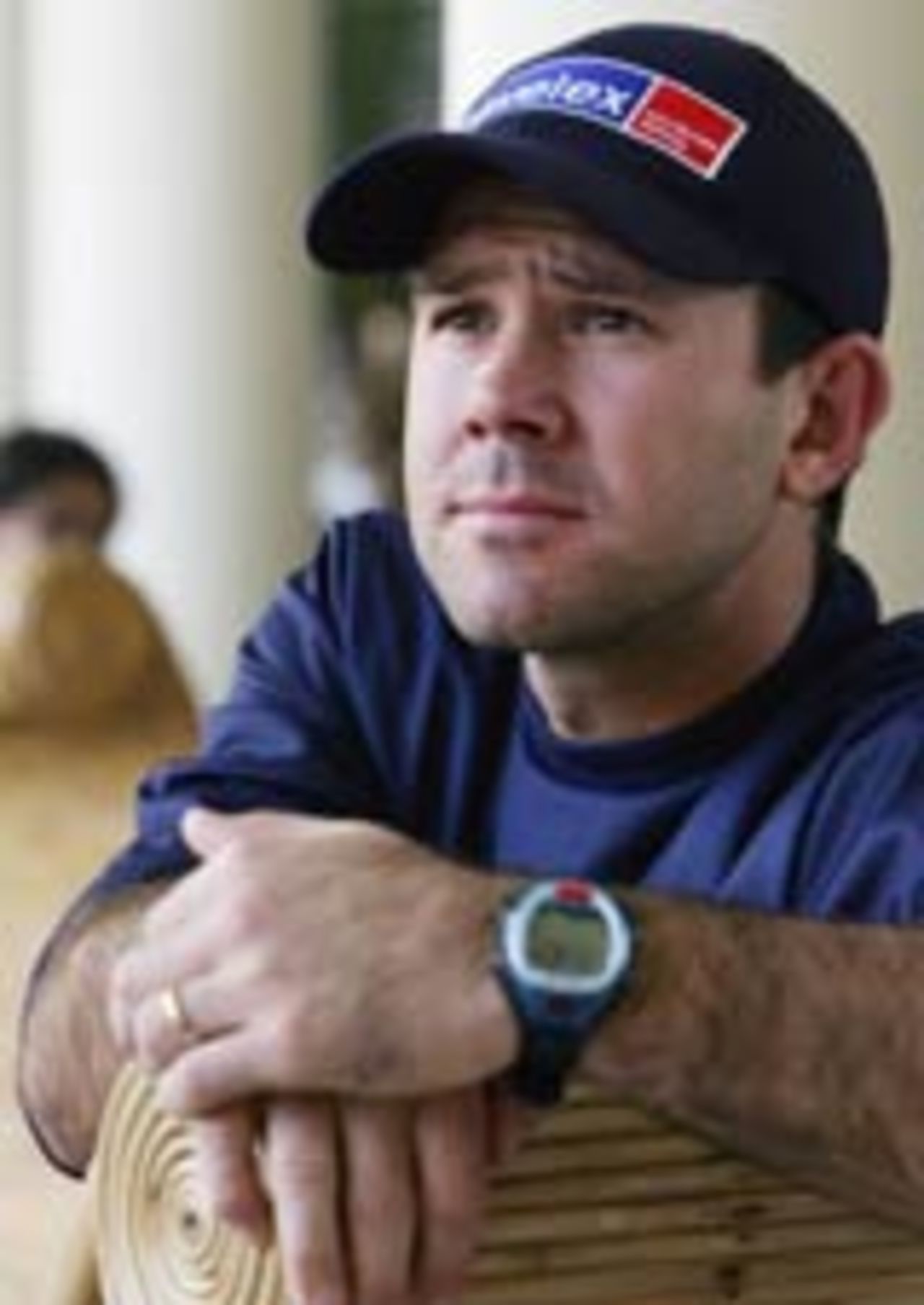 Ricky Ponting relaxes with his team in Mumbai, October 23, 2004