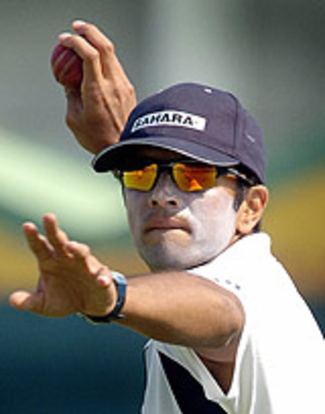 Rahul Dravid prepares to throw the ball during practice, India v Australia, Nagpur, October 24, 2004
