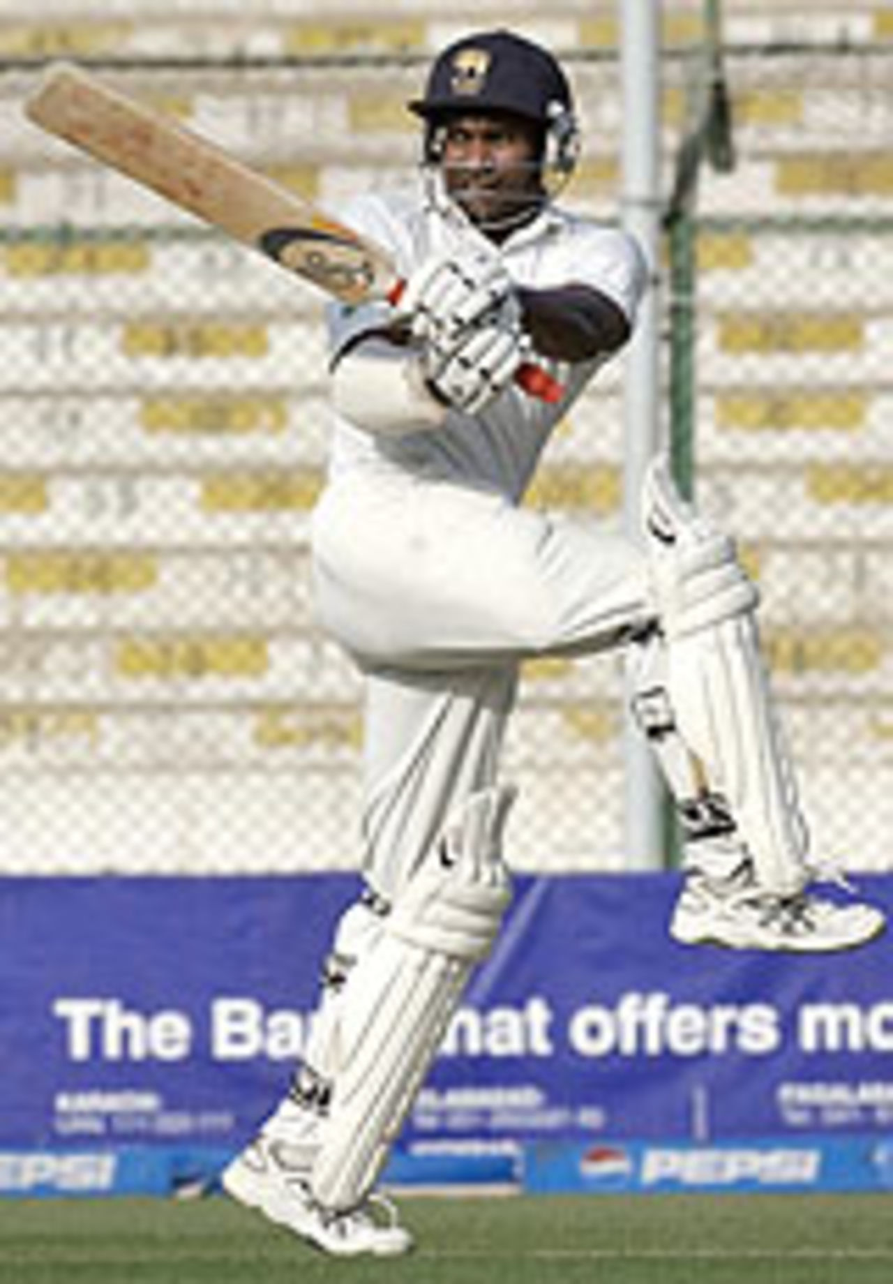 Sanath Jayasuriya leads Sri Lanka's counterattack with a rousing 97 not out, on the third day at Karachi, Pakistan v Sri Lanka, 2nd Test, Karachi, 3rd day, October 30, 2004