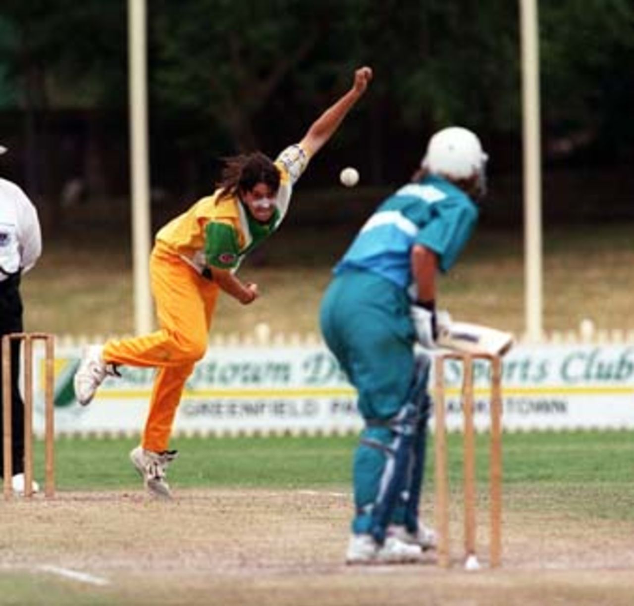 Aust opener Bronwyn Calver hurls one down. Aust v NZ 3rd ODI at Memorial Oval, Bankstown, Sydney Saturday November 8th 1997.
