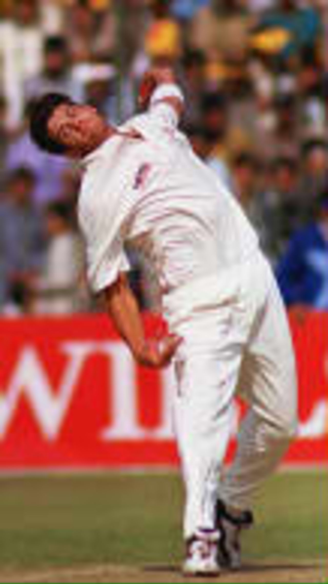 Brendon Julian (man-of-the-match) bowls Australia in Pakistan, 1998/99, 2nd One-Day International Pakistan v Australia Arbab Niaz Stadium, Peshawar 8 November 1998
