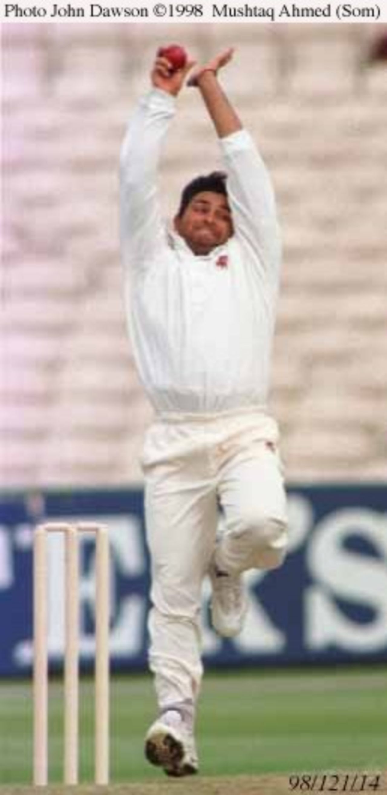 Mushtaq Ahmed Bowling