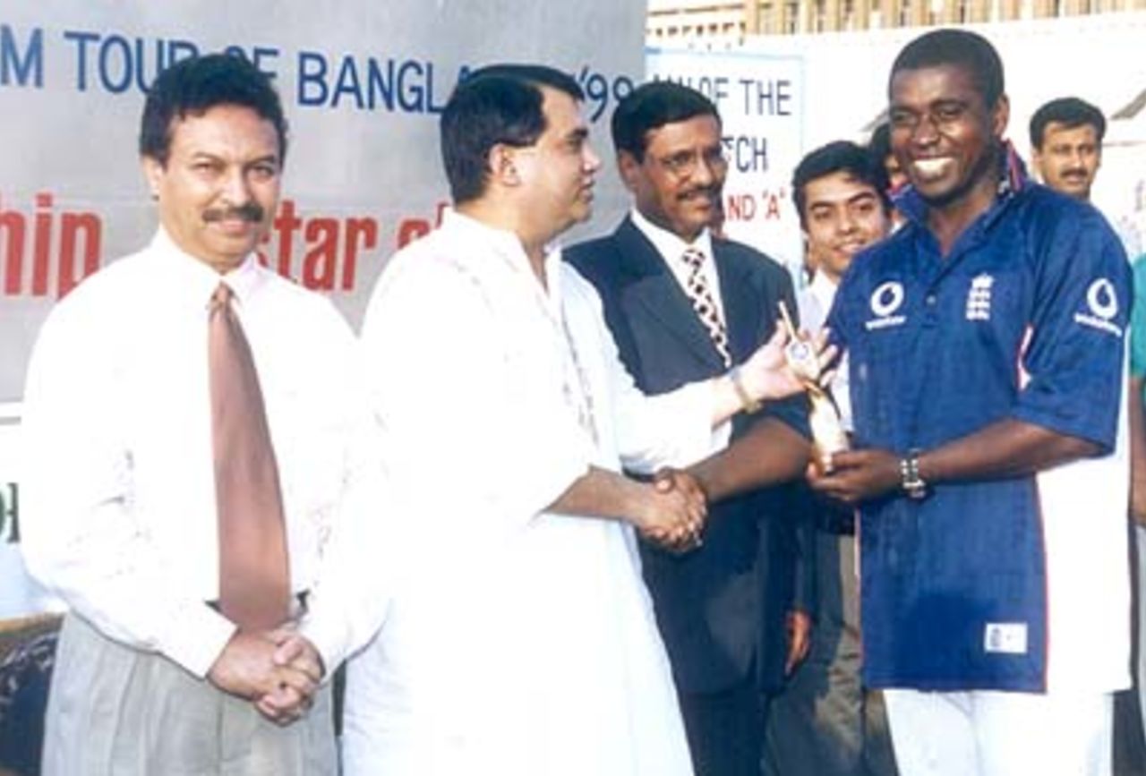 England 'A' skipper Mark Alleyne receives a memento at the conclusion of the four day match against Bangladesh, Bangladesh v England 'A', Bangabandhu National Stadium, Dhaka, (4-day match) 01-04 November 99, England 'A' in Bangladesh, 1999/00