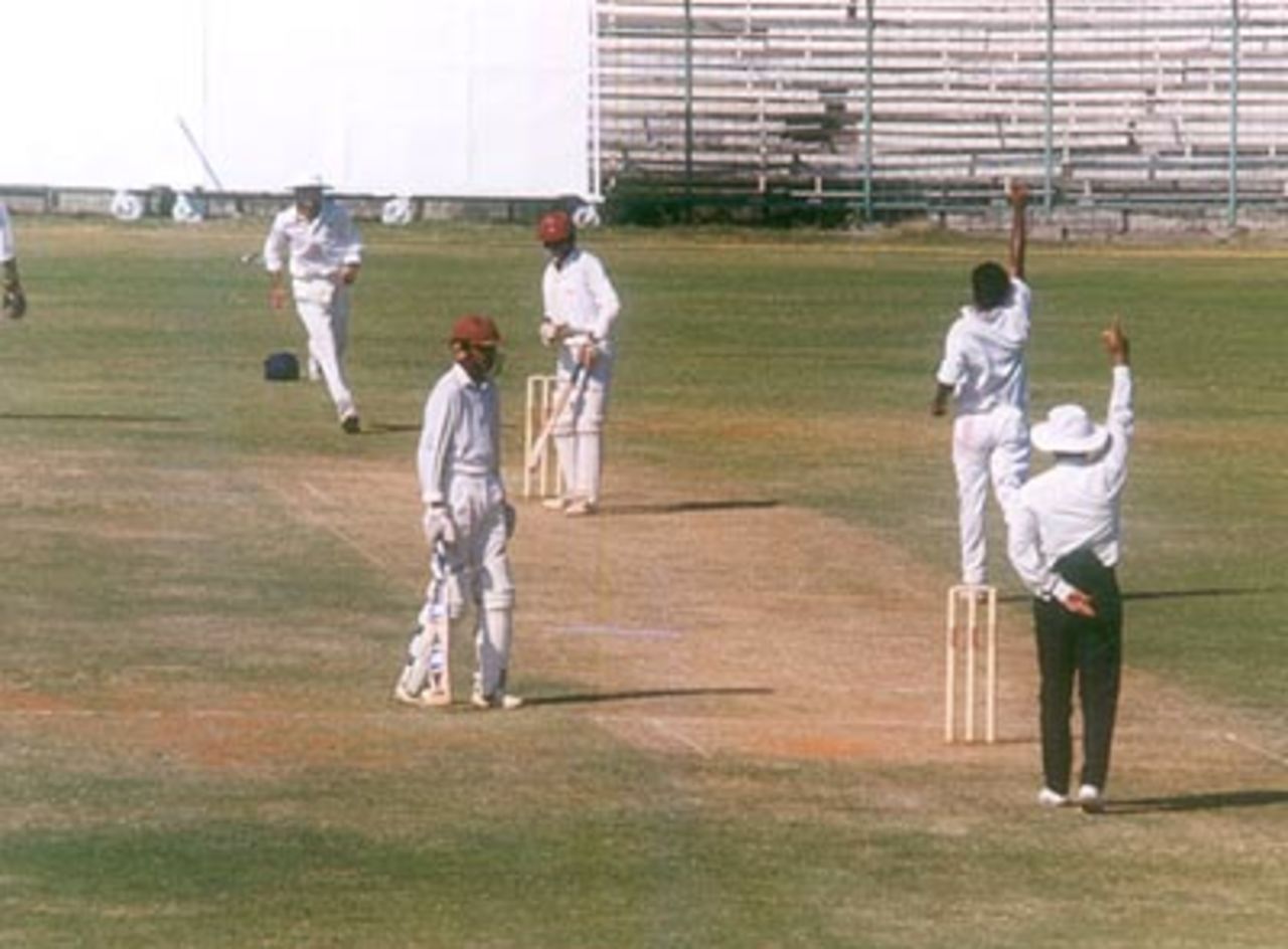 Varun Girilal gives a catch behind to keeper Reuben Paul off Gokulakrishna, Ranji Trophy South Zone League 1999/00, Tamil Nadu v Kerala at MA Chidambaram Stadium, Chennai, 15-18 Nov 1999