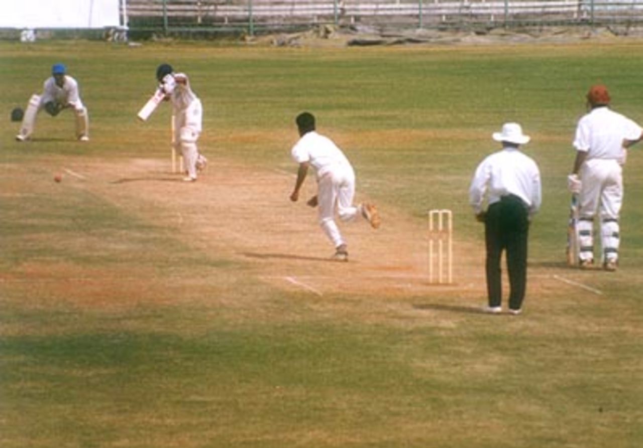 Ananthapadmanabhan leans into a cover drive off Gokulakrishna, Ranji Trophy South Zone League 1999/00, Tamil Nadu v Kerala at MA Chidambaram Stadium, Chennai, 15-18 Nov 1999