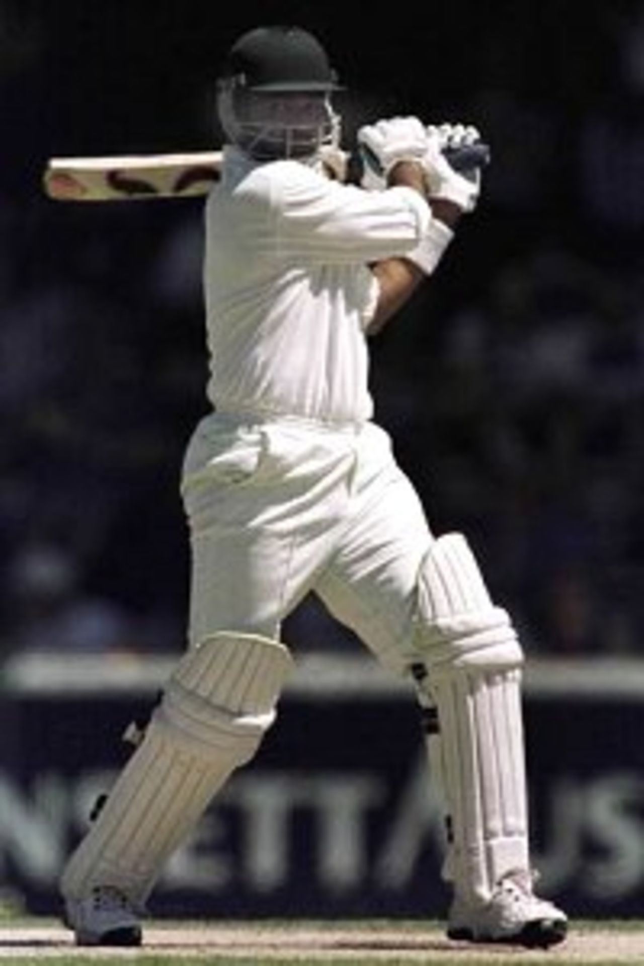 20 Nov 1999: Pakistan batsman Ijaz Ahmed smashes a ball away to the boundary on his way to a score of eighty two, during day three of the Second test between Australia and Pakistan at Bellerive Oval, Hobart, Australia.