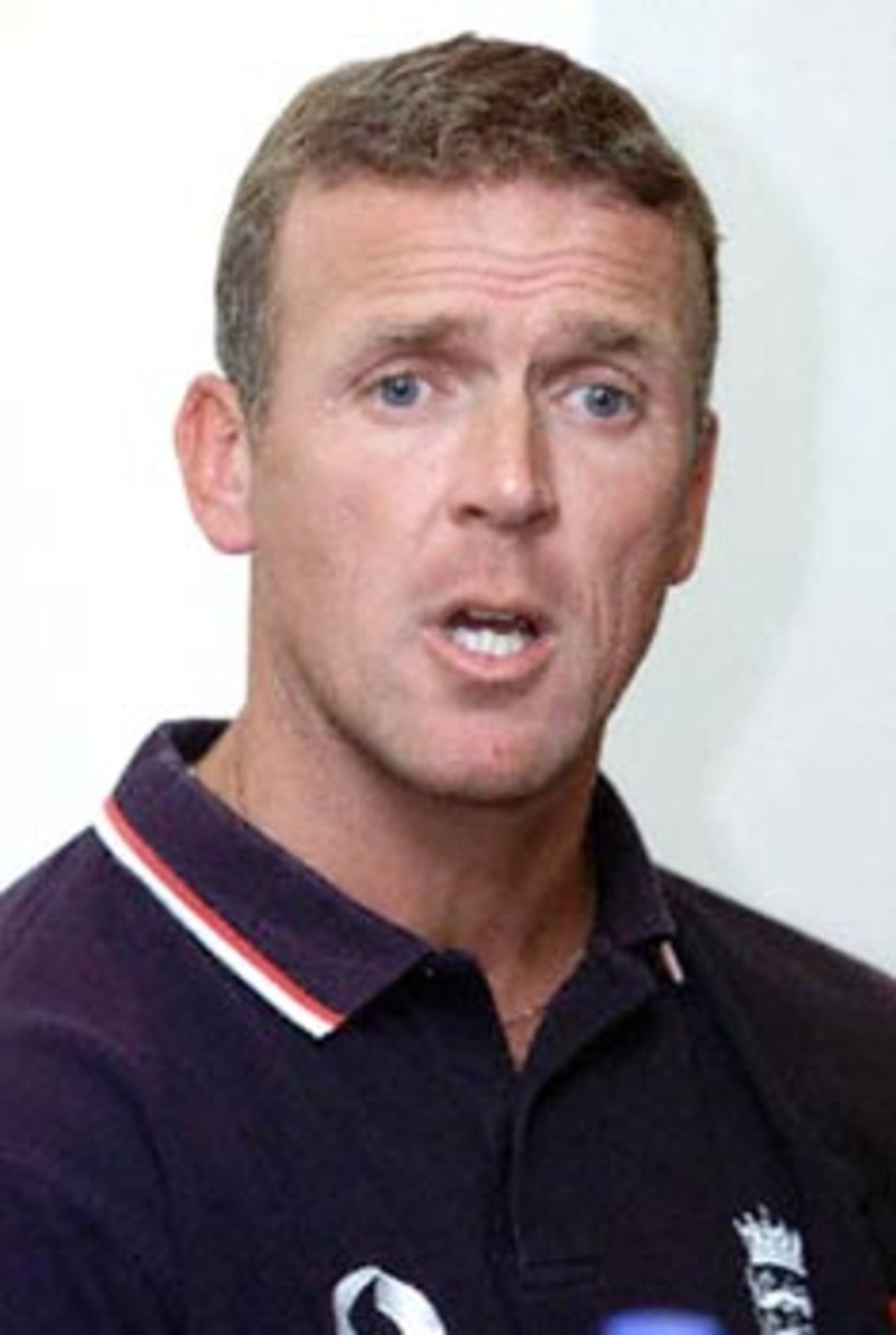 Former England captain Alec Stewart addresses a press conference in Rawalpindi, 25 kilometers from Islamabad, 02 November 2000. Stewart, who is currently in Pakistan with his team, maintained he had never taken money from a bookmaker and claimed match-fixing allegations levelled against him had tainted his image. Stewart is among nine foreign players named in an Indian match-fixing report published 01 November 2000