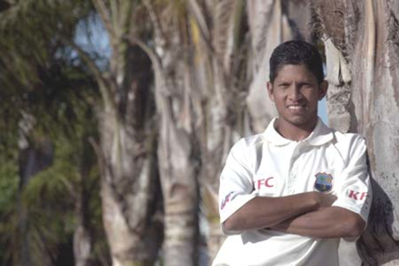 6 Nov 2000: Ramnaresh Sarwan of the West Indies takes a break from training today at the WACA cricket ground, as the West Indies prepere for the up coming test series against Australia. WACA, Perth , Australia.