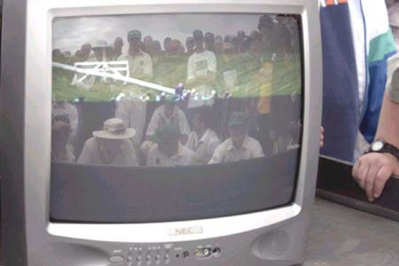 07 Nov 2000: The the Chairman's XI, watch the Melbourne Cup during a tea break in the match between the Australian Cricket Board's Chairman's XI at Lilac Hill in Perth, Australia.