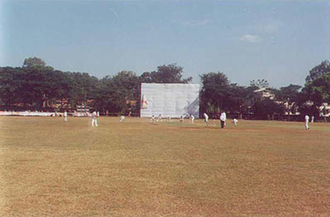 Ganesh to LNP Reddy from the police quarters end, Ranji Trophy South Zone League, 2000/01, Karnataka v Andhra, Union Gymkhana Ground, Belgaum, 15-18 November 2000 (Day 1).