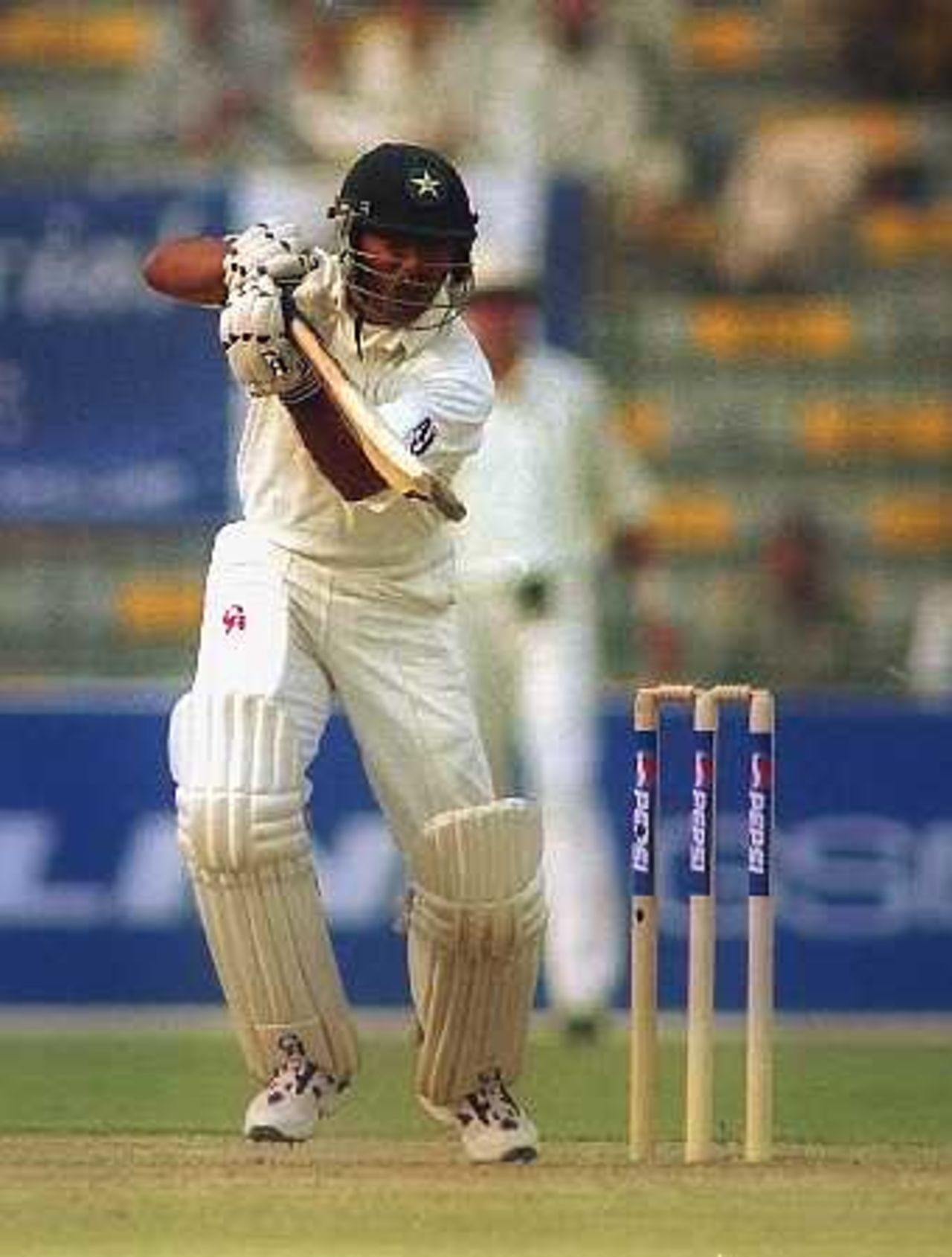 Saeed Anwar on his way to 40, Day 3, 1st Test Match, Pakistan v England at Lahore, 15-19 Nov 2000