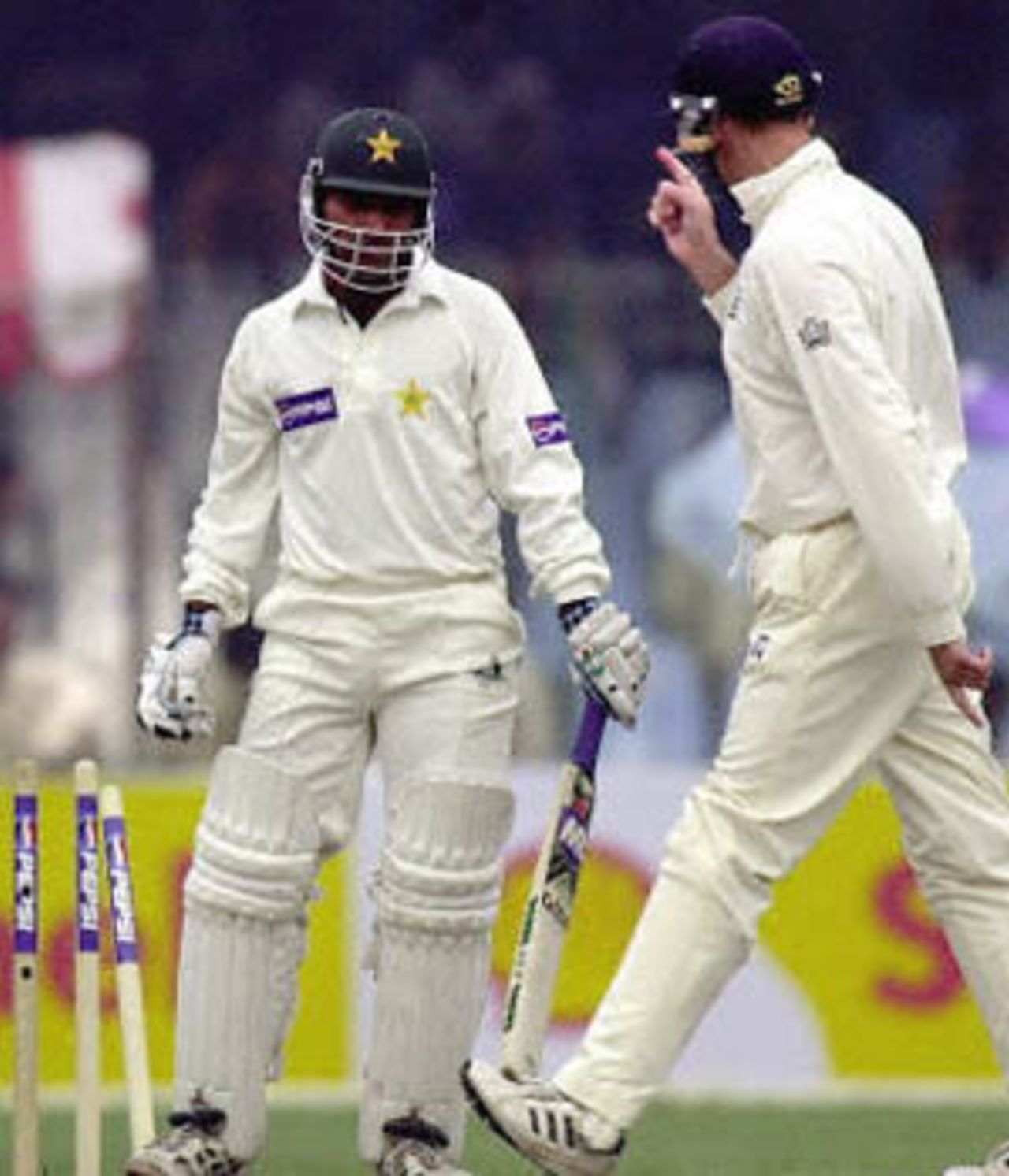 Saleem Elahi bowled by Craig white, England in Pakistan, 2000/01, 1st Test, Pakistan v England, Gaddafi Stadium, Lahore, 15-19 November 2000 (Day 4).