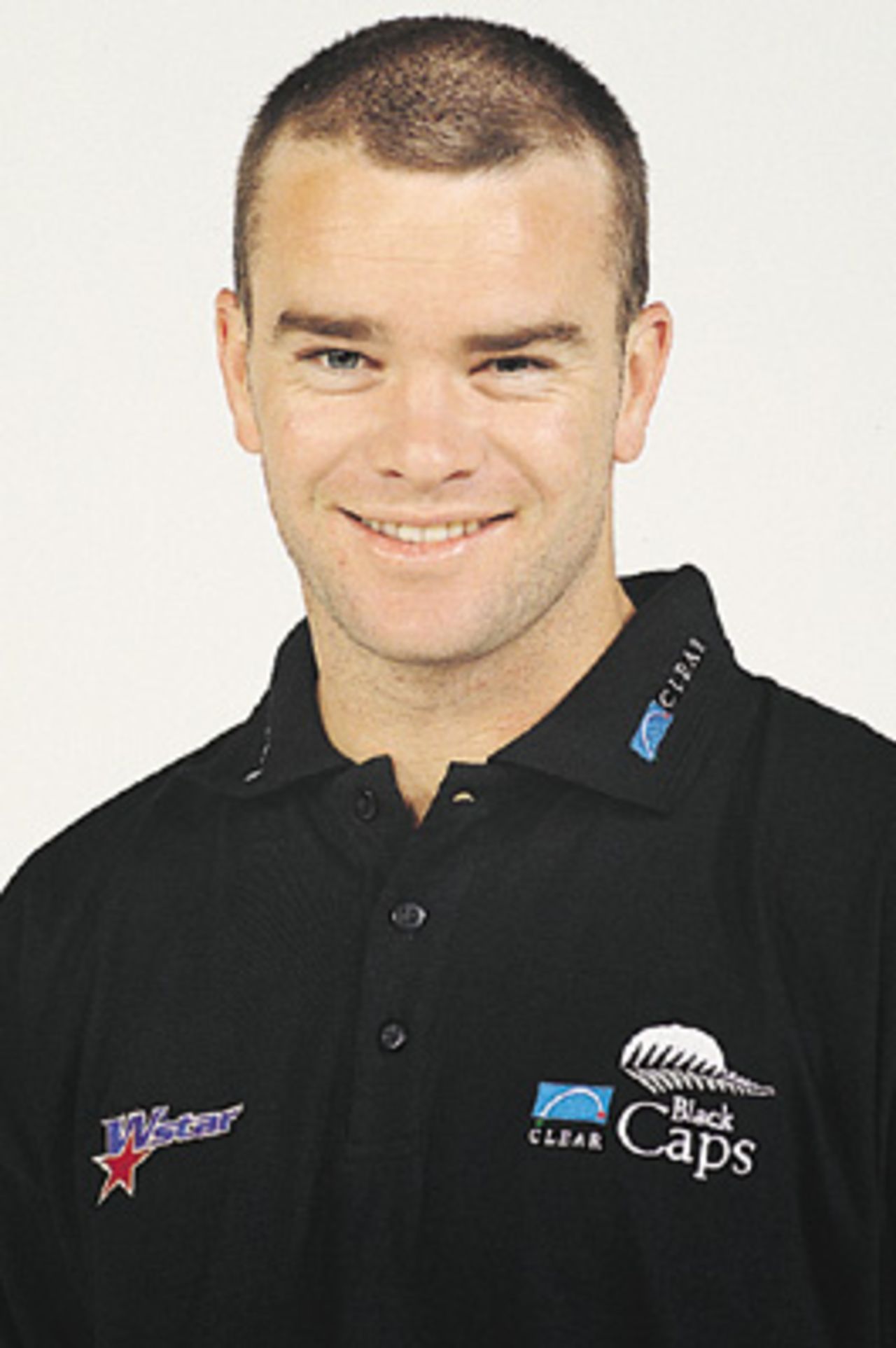 Portrait of Dion Nash - New Zealand player in the 2000/01 season