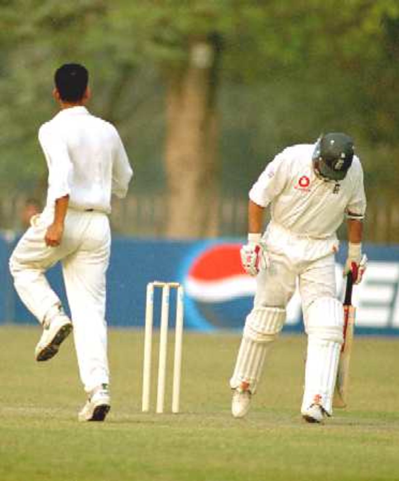 Nasser Hussain as he is caught by Kamran Akmal off Fazl-e-Akbar, England v PCB XI at Lahore, 23-25 Nov 2000