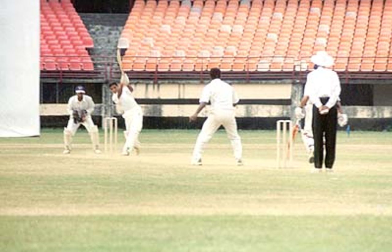 Tanveer Jabbar about to caught behind by Kamaruddin off AnanthaPadmanabhan, Ranji Trophy South Zone League, 2000/01, Kerala v Goa, Nehru Stadium, Kochi, 15-18 November 2000.