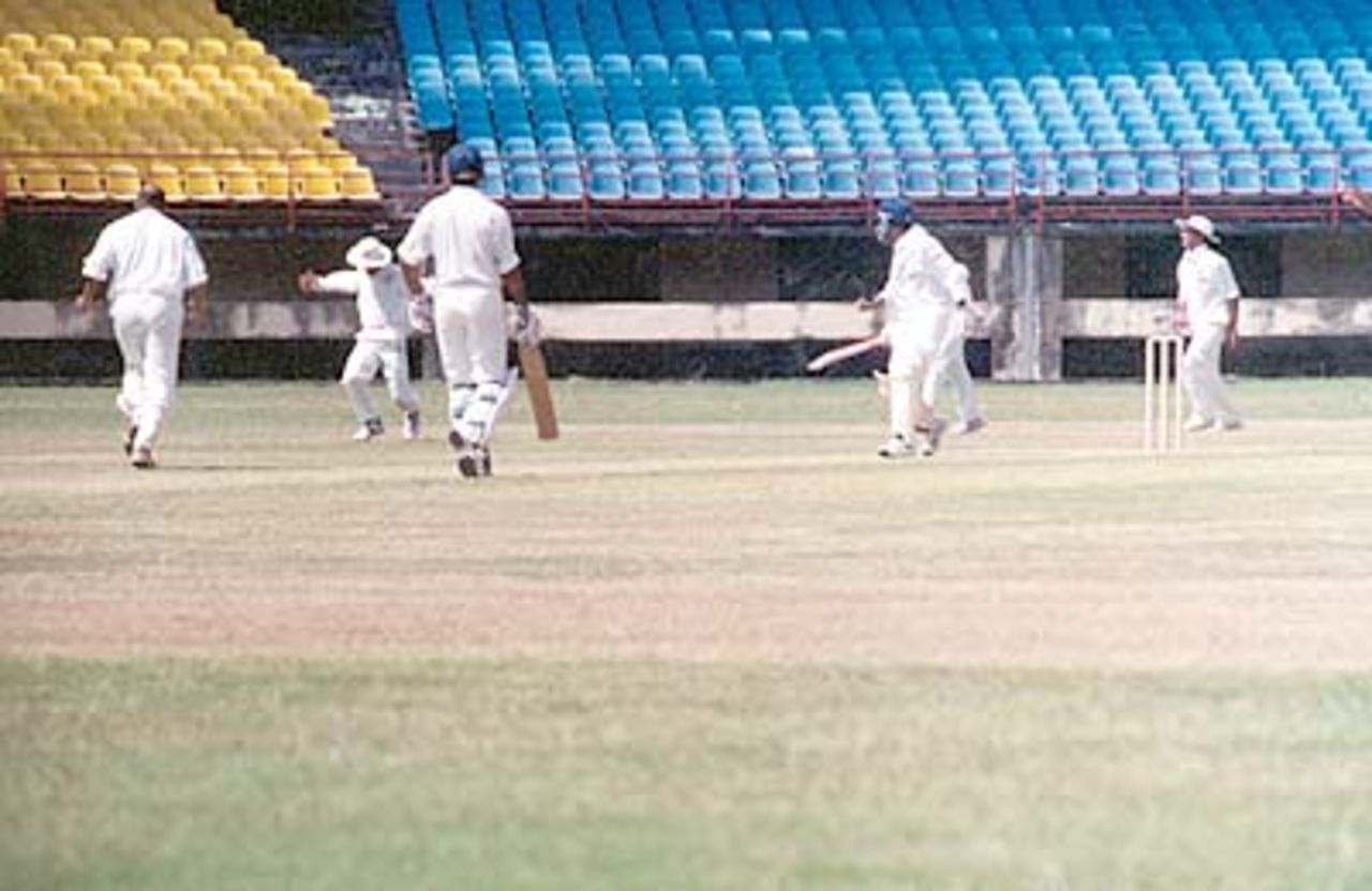 Kolambkar is delighted having caught Ramprakash off Aware, Ranji Trophy South Zone League, 2000/01, Kerala v Goa, Nehru Stadium, Kochi, 15-18 November 2000.