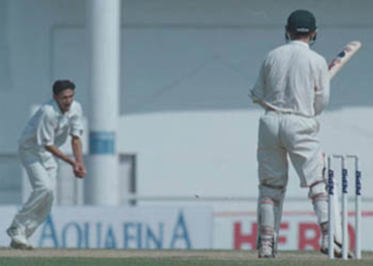 Agarkar gleefully accepts a return catch to dismiss Carlisle, Zimbabwe in India, 2000/01, 2nd Test, India v Zimbabwe, Vidarbha C.A. Ground, Nagpur, 25-29 November 2000 (Day 3).