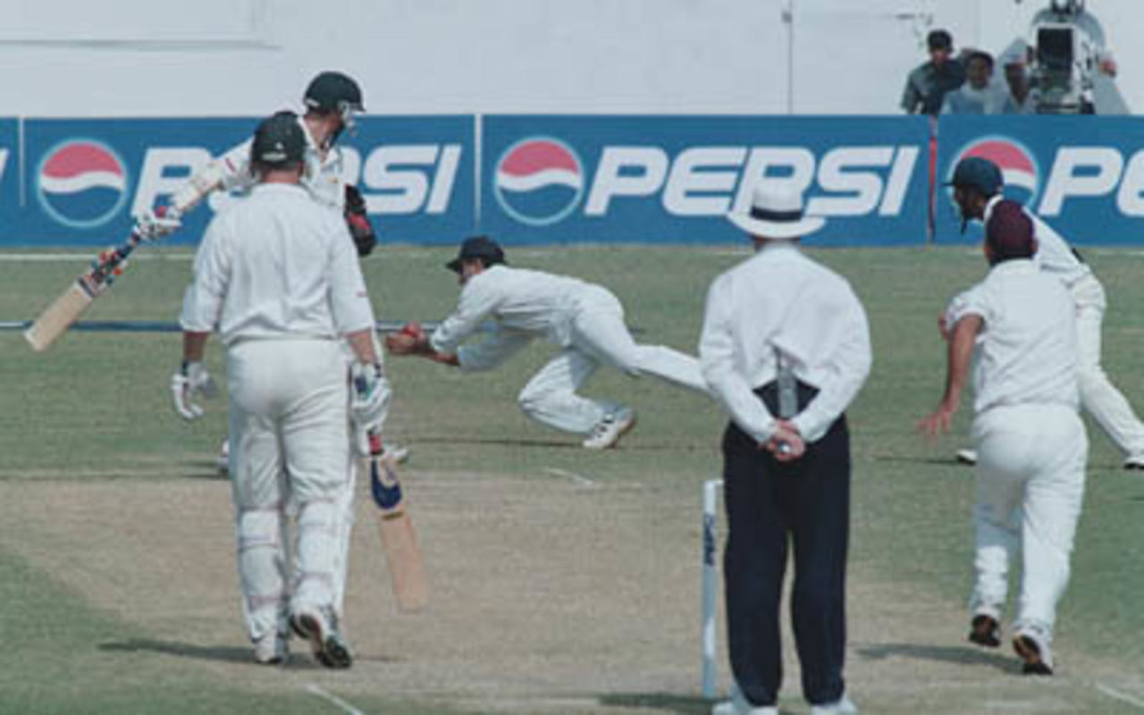 Ganguly about to snap Gavin Rennie off Sharandeep Singh, Zimbabwe in India, 2000/01, 2nd Test, India v Zimbabwe, Vidarbha C.A. Ground, Nagpur, 25-29 November 2000 (Day 4).
