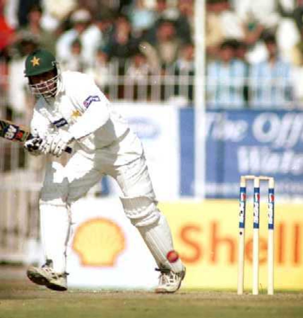 Saleem Elahi off for a single after playing an on-drive, Day 1, 2nd Test Match, Pakistan v England at Faisalabad, 29 Nov-3 Dec 2000.