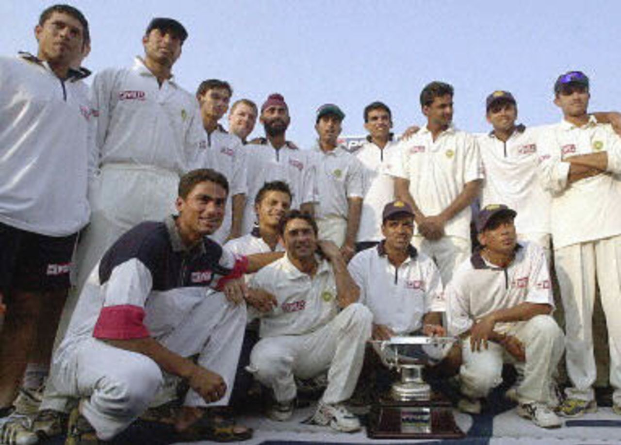 The Indian squad which won the series 1-0 pose with the cup, Zimbabwe in India, 2000/01, 2nd Test, India v Zimbabwe, Vidarbha C.A. Ground, Nagpur, 25-29 November 2000 (Day 5).