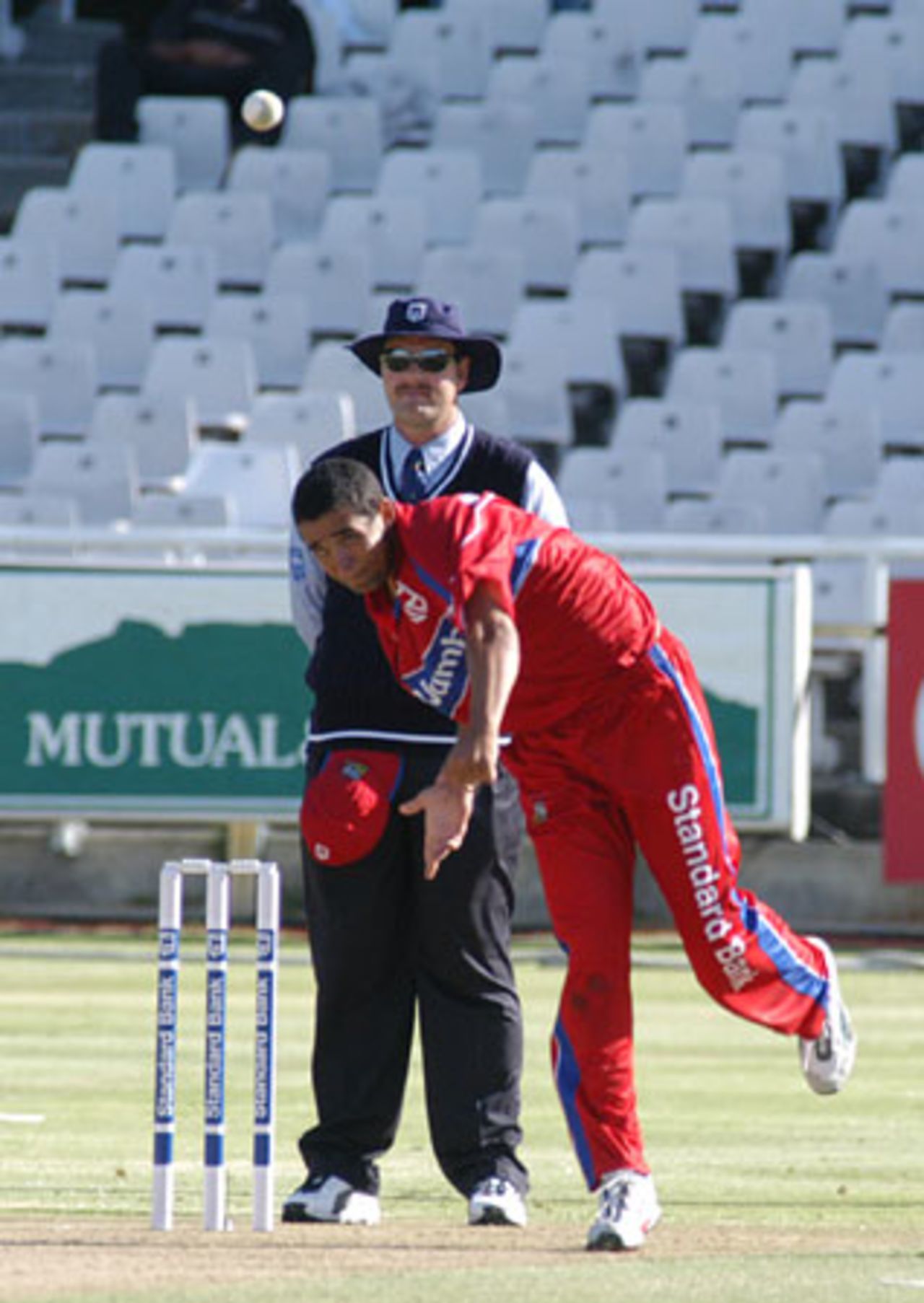 Robin Peterson of EP sends down a ball against WP at Newlands