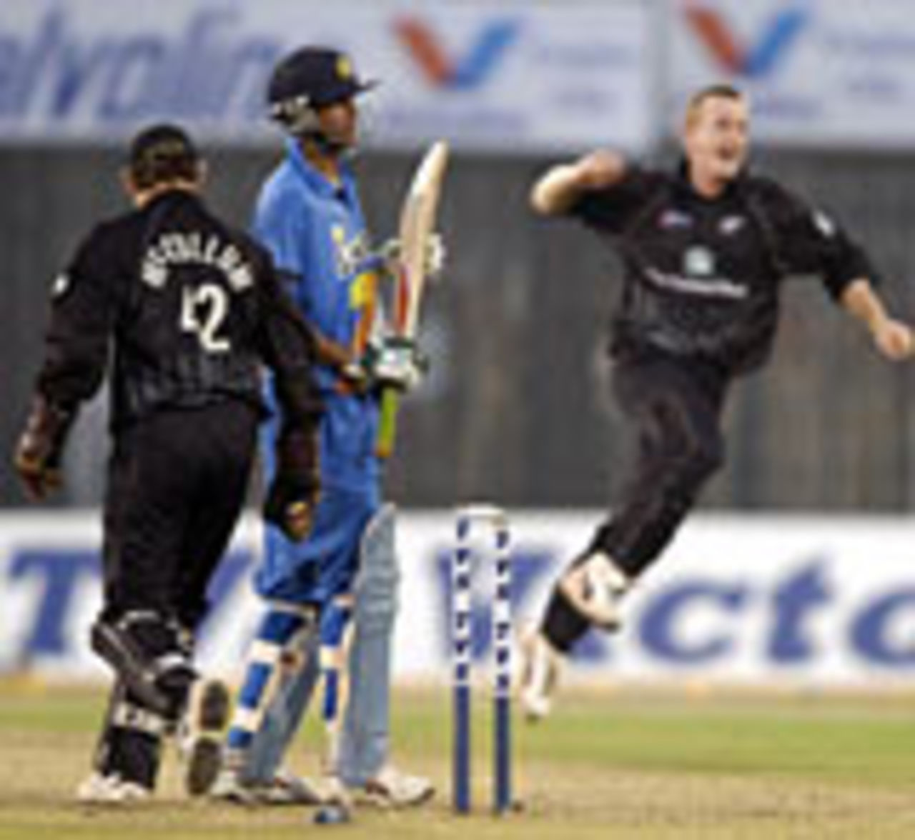 Scott Styris celebrates the wicket of Mohammad Kaif, India v New Zealand ODI, TVS Cup, Cuttack, November 6, 2003