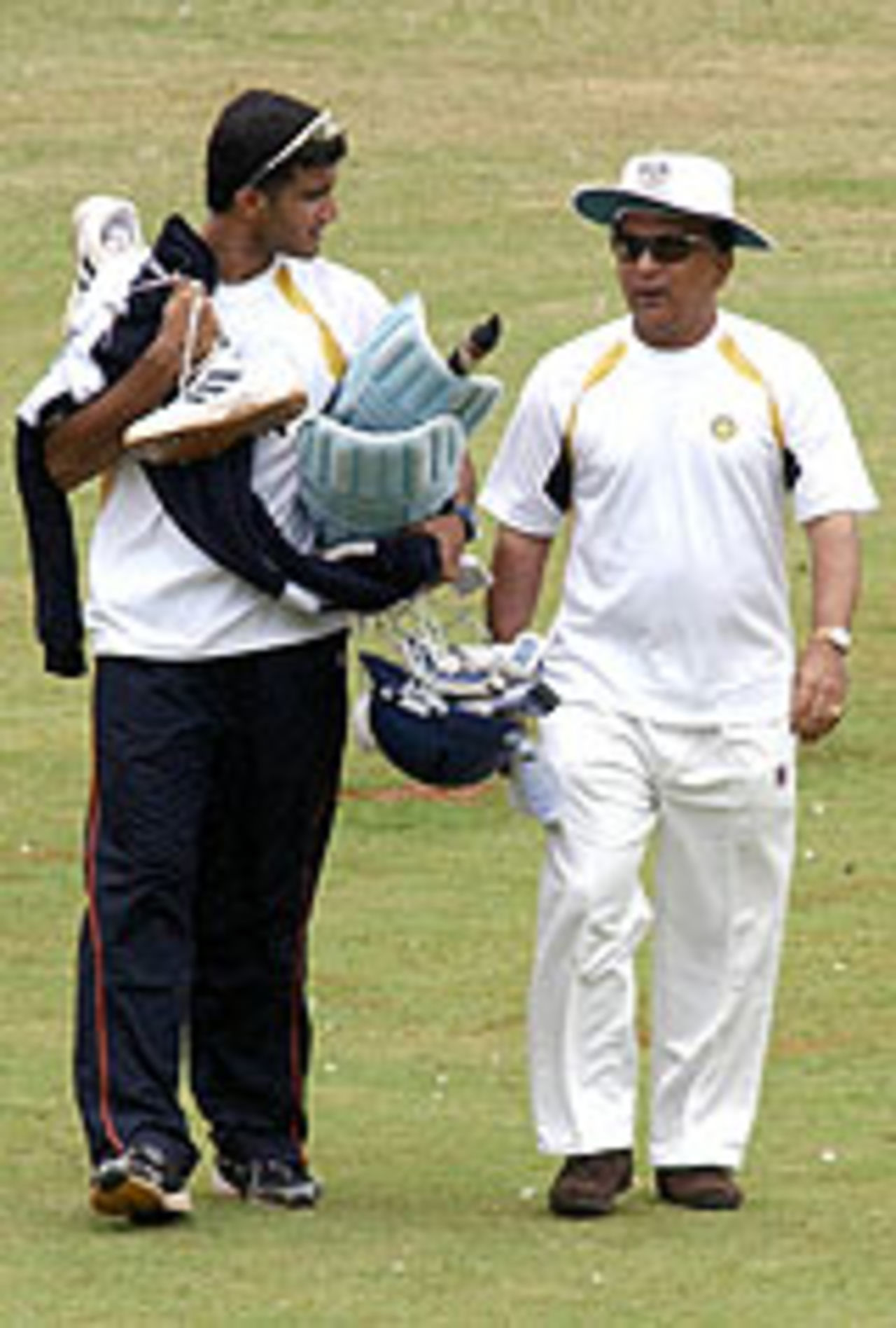 Sunil Gavaskar with Sourav Ganguly, Indian team preparatory camp, September 2003